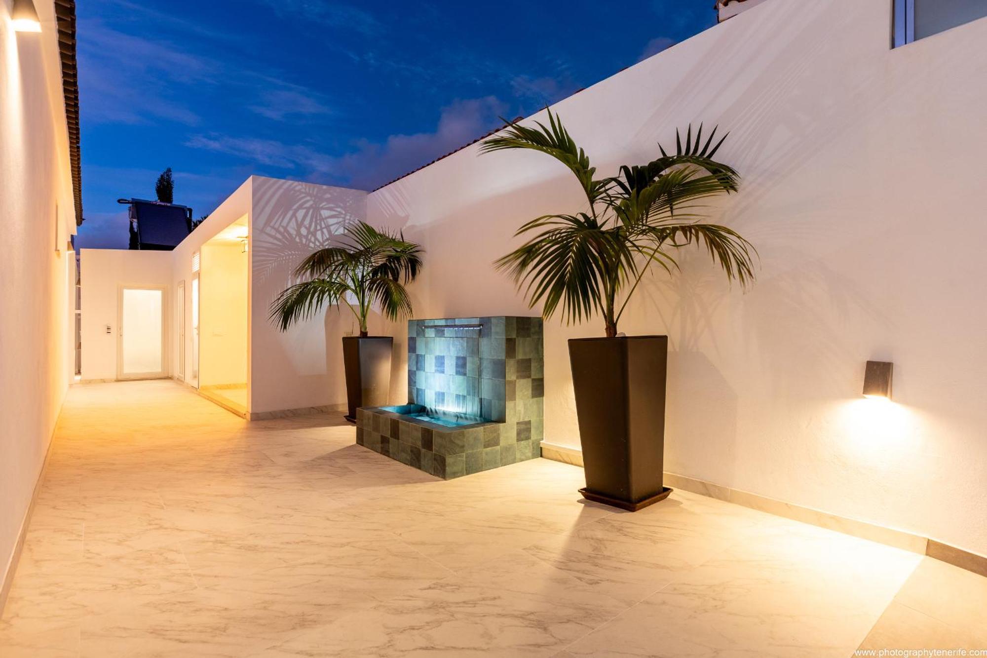 Holiday home Nicole Wifi, Gym, Heated Pool