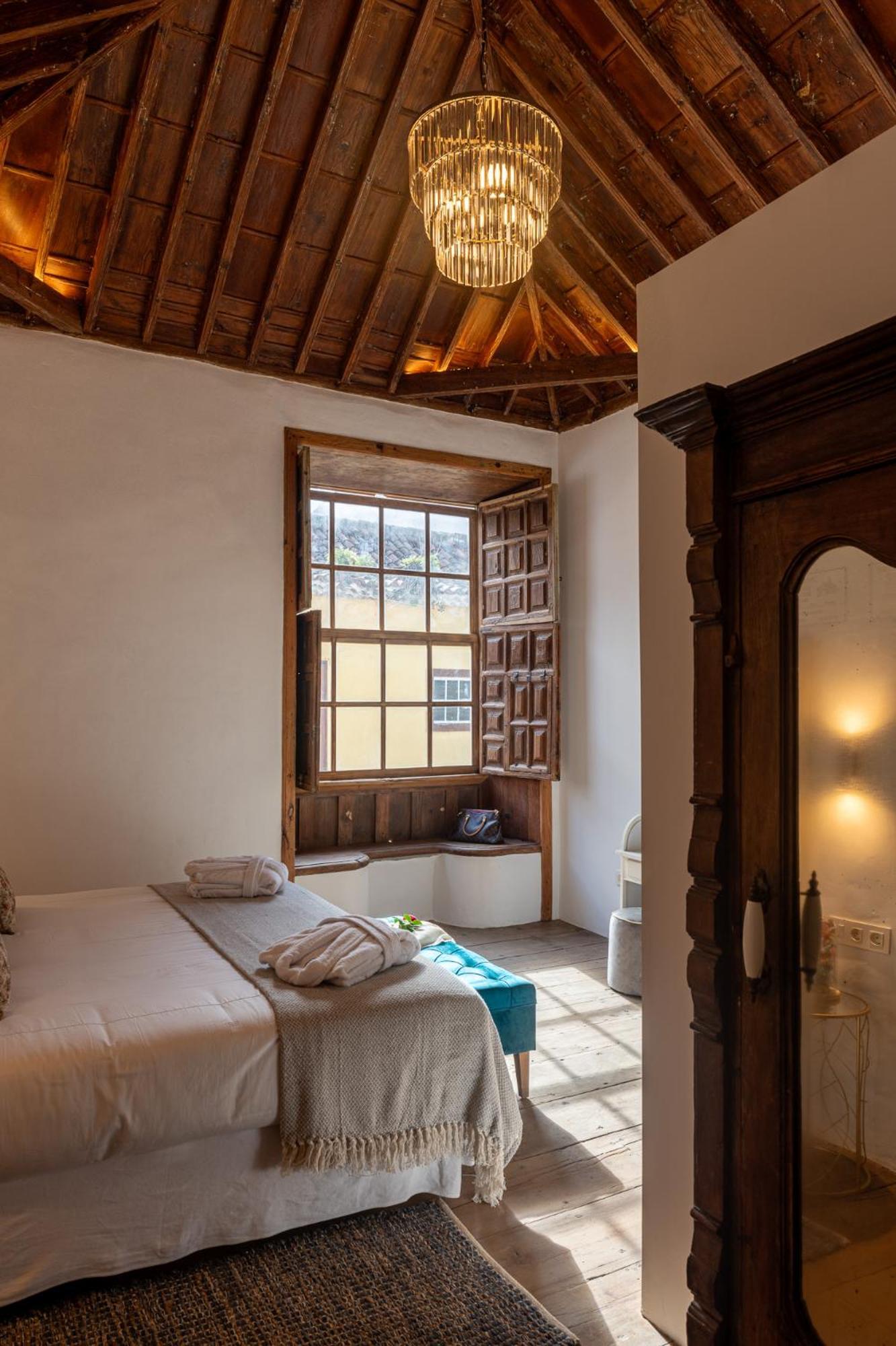 La Casa De La Camelia *