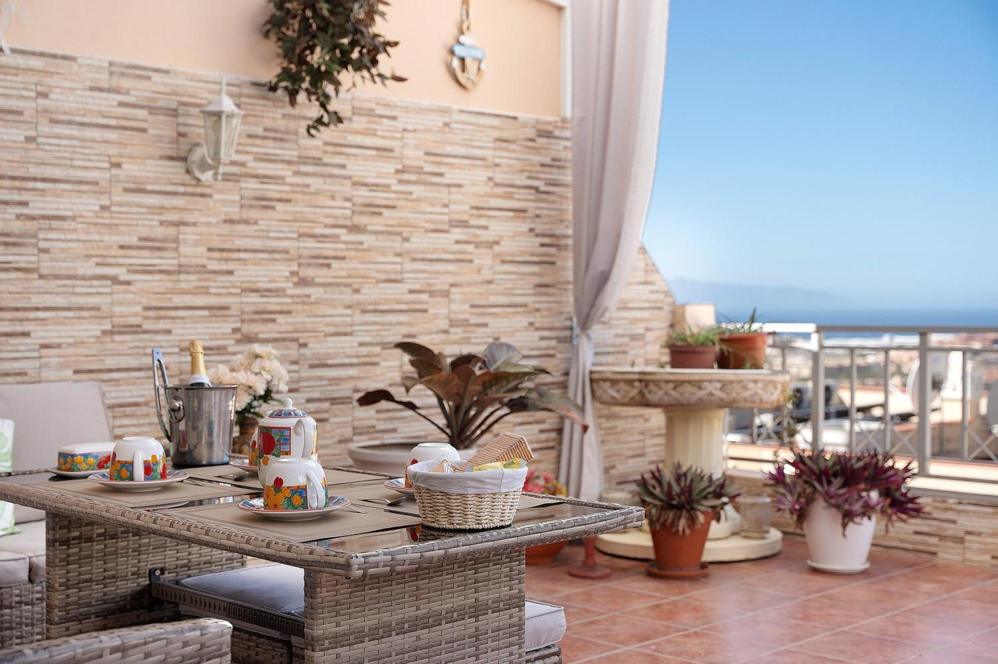 Vitamina Village *