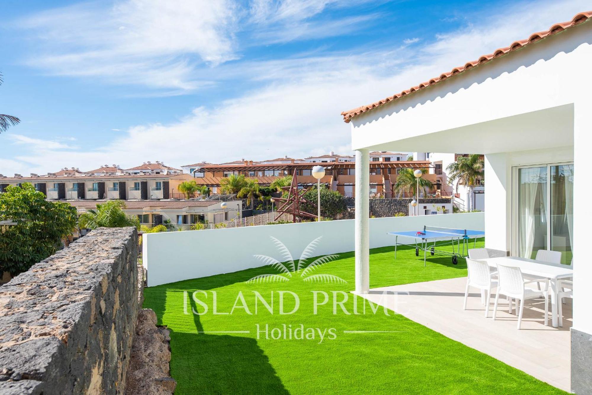3x Bedroom House 100m From Ocean Ebv10 *