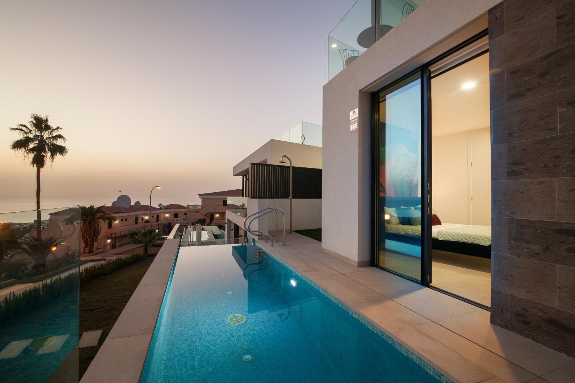Villa 200m² New D With Private, Heated Pool And Amazing Ocean View. Costa Adeje (Tenerife)