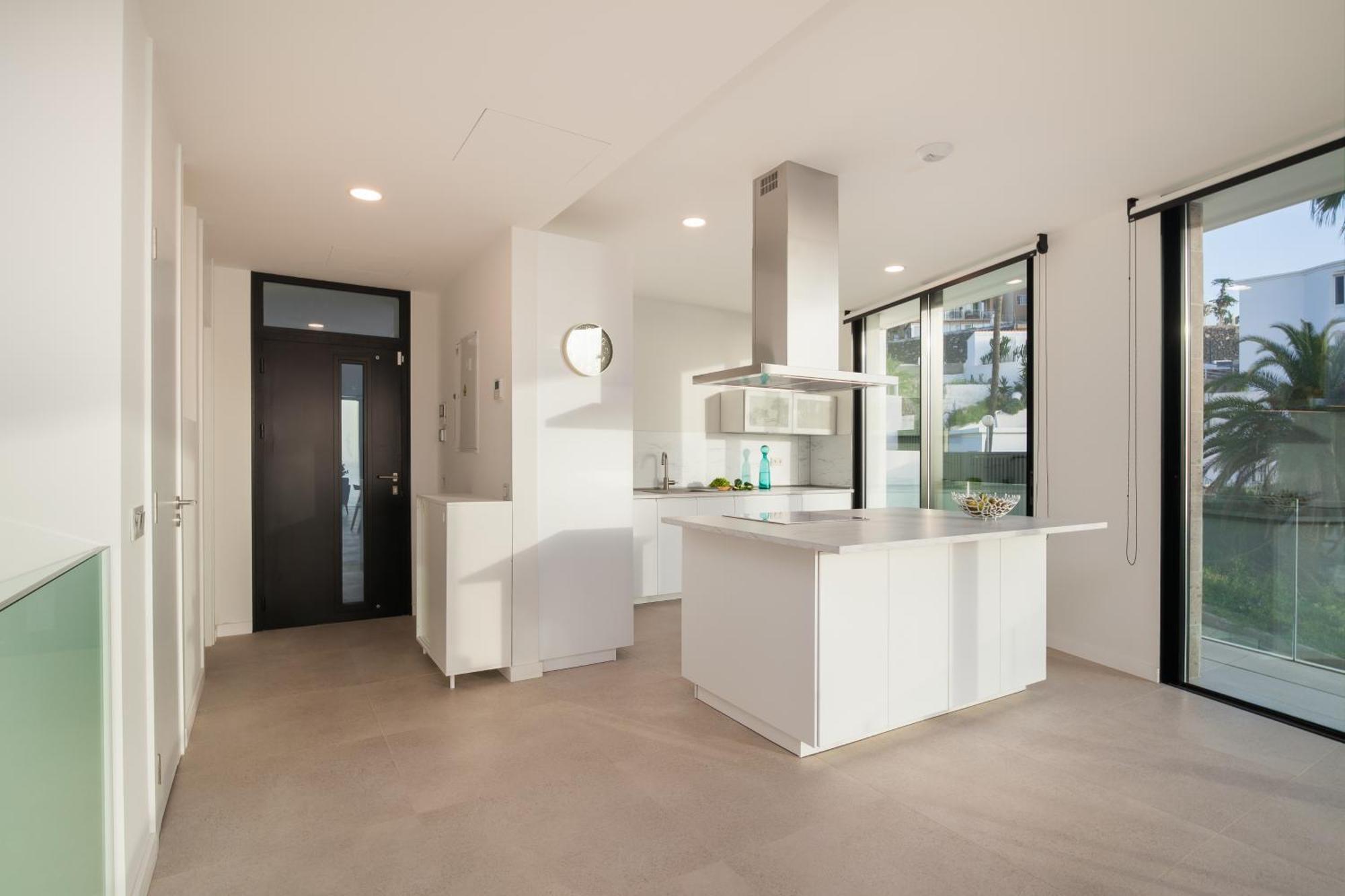 200m² New D With Private, Heated Pool And Amazing Ocean View. *