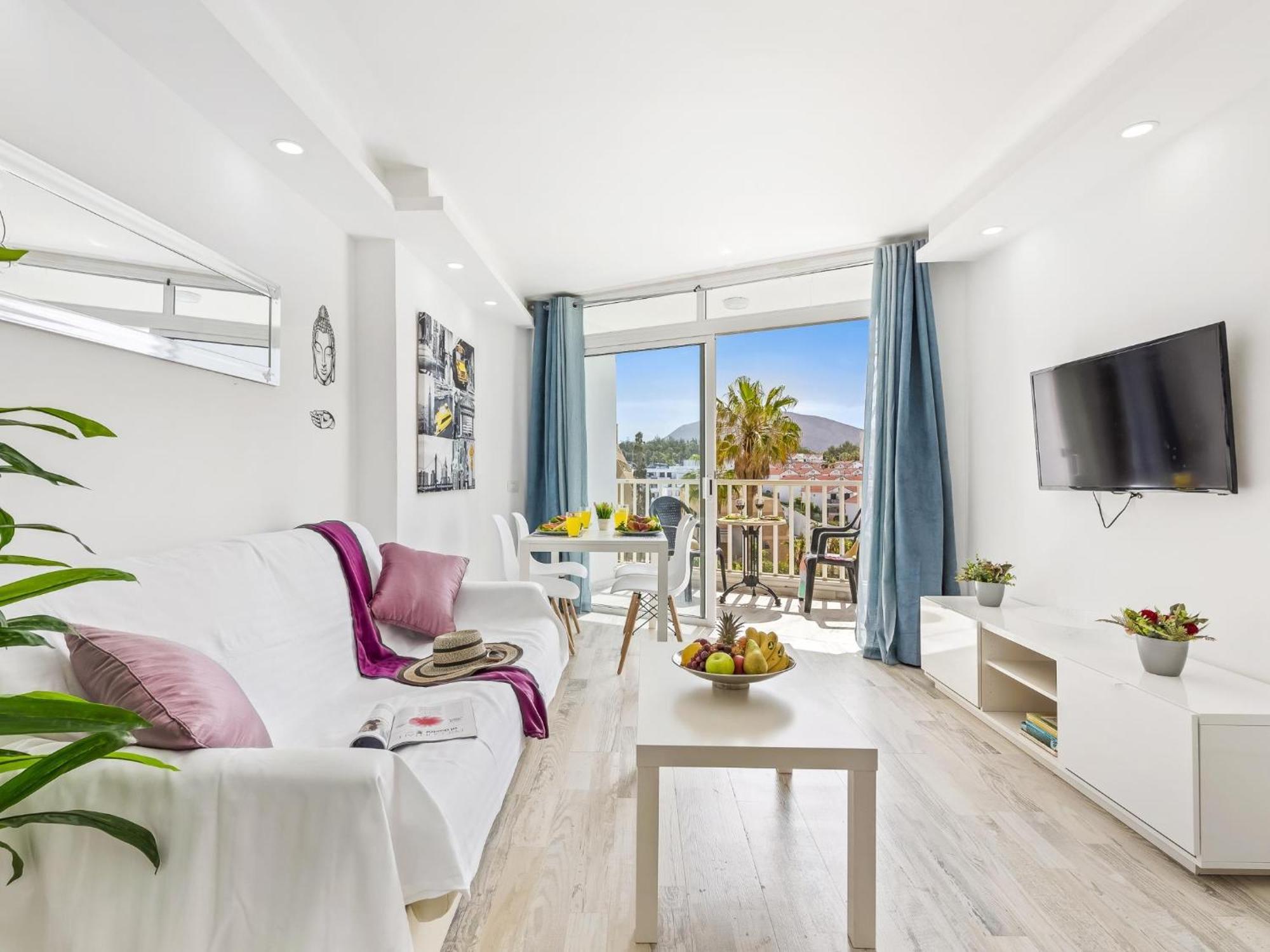 3e. Charming In Americas Playa de las Americas (Tenerife)