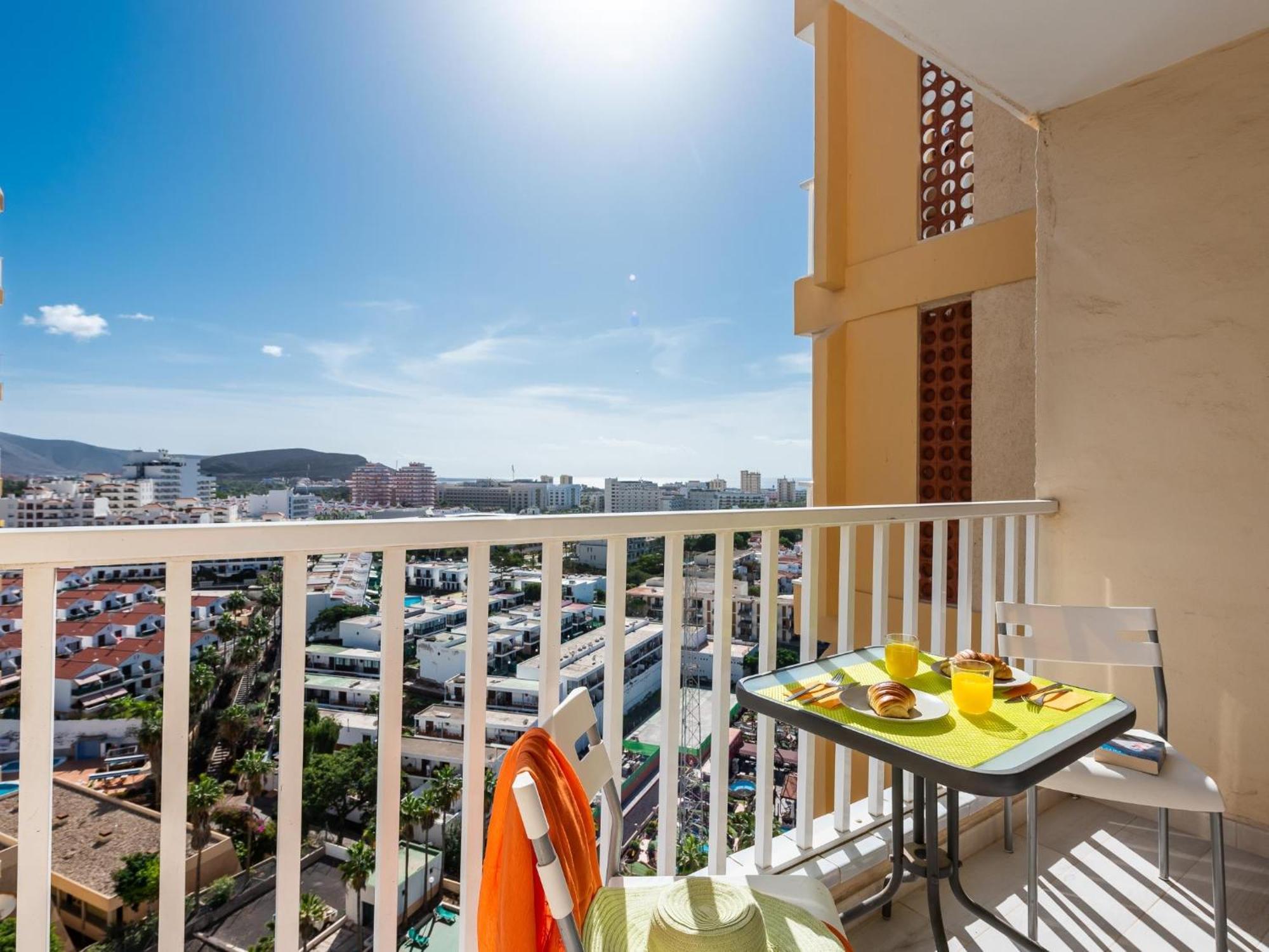 12. Comfortable In Americas * Playa de las Americas (Tenerife)