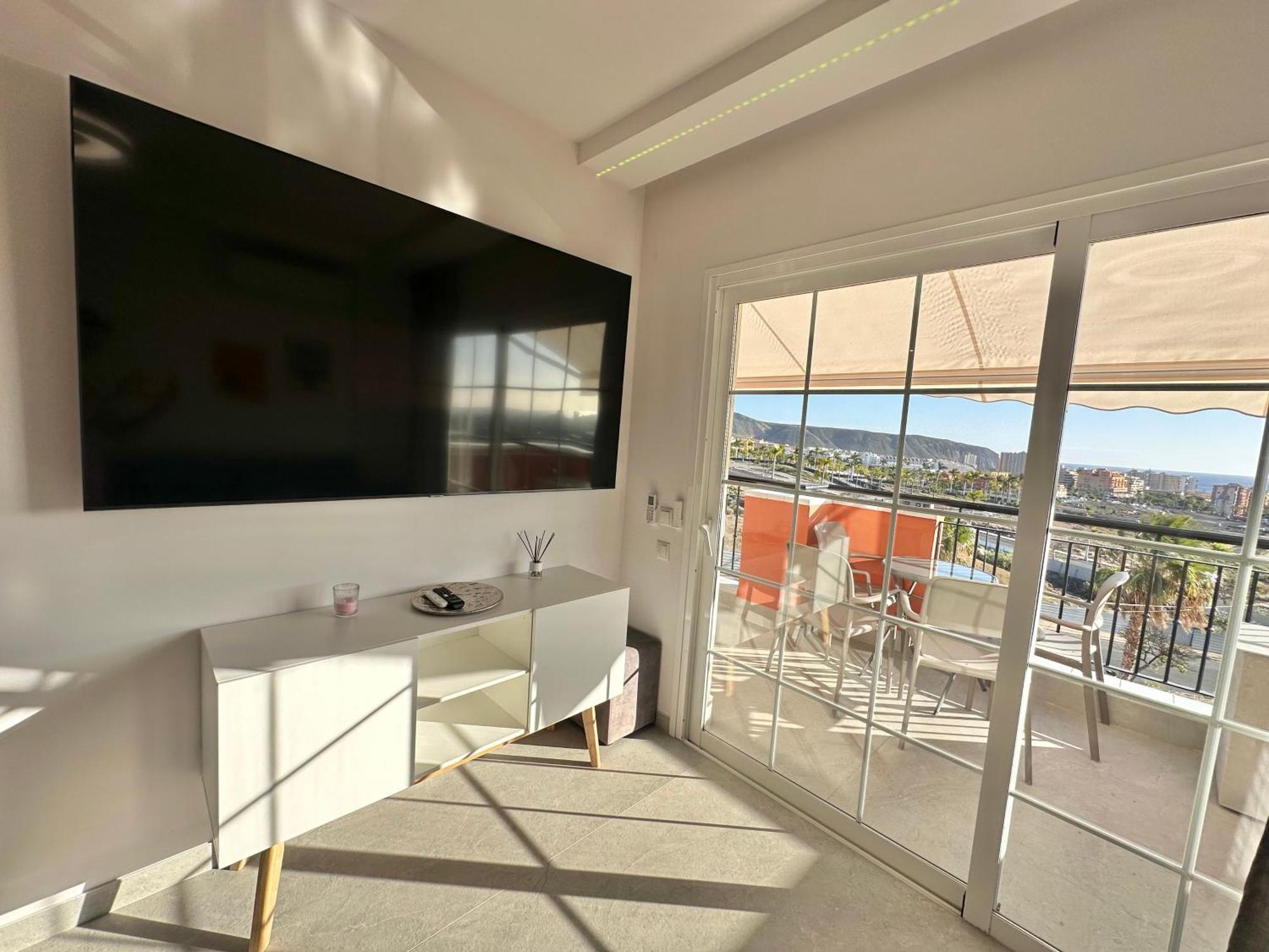 Apartamento Sunset 3 & Heated Pool Los Cristianos (Tenerife)