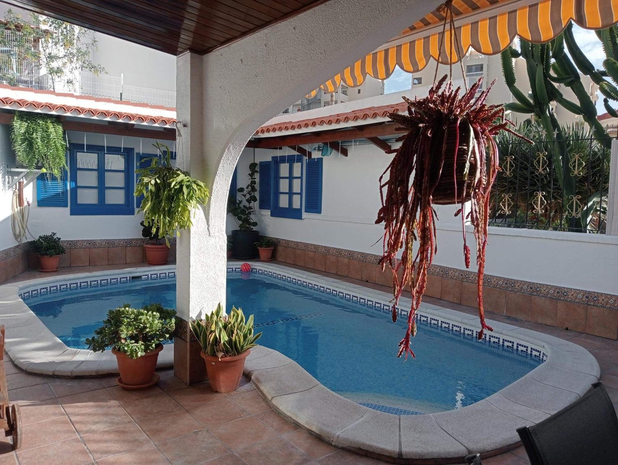 Beautiful With Heated Private Pool, Cristianos