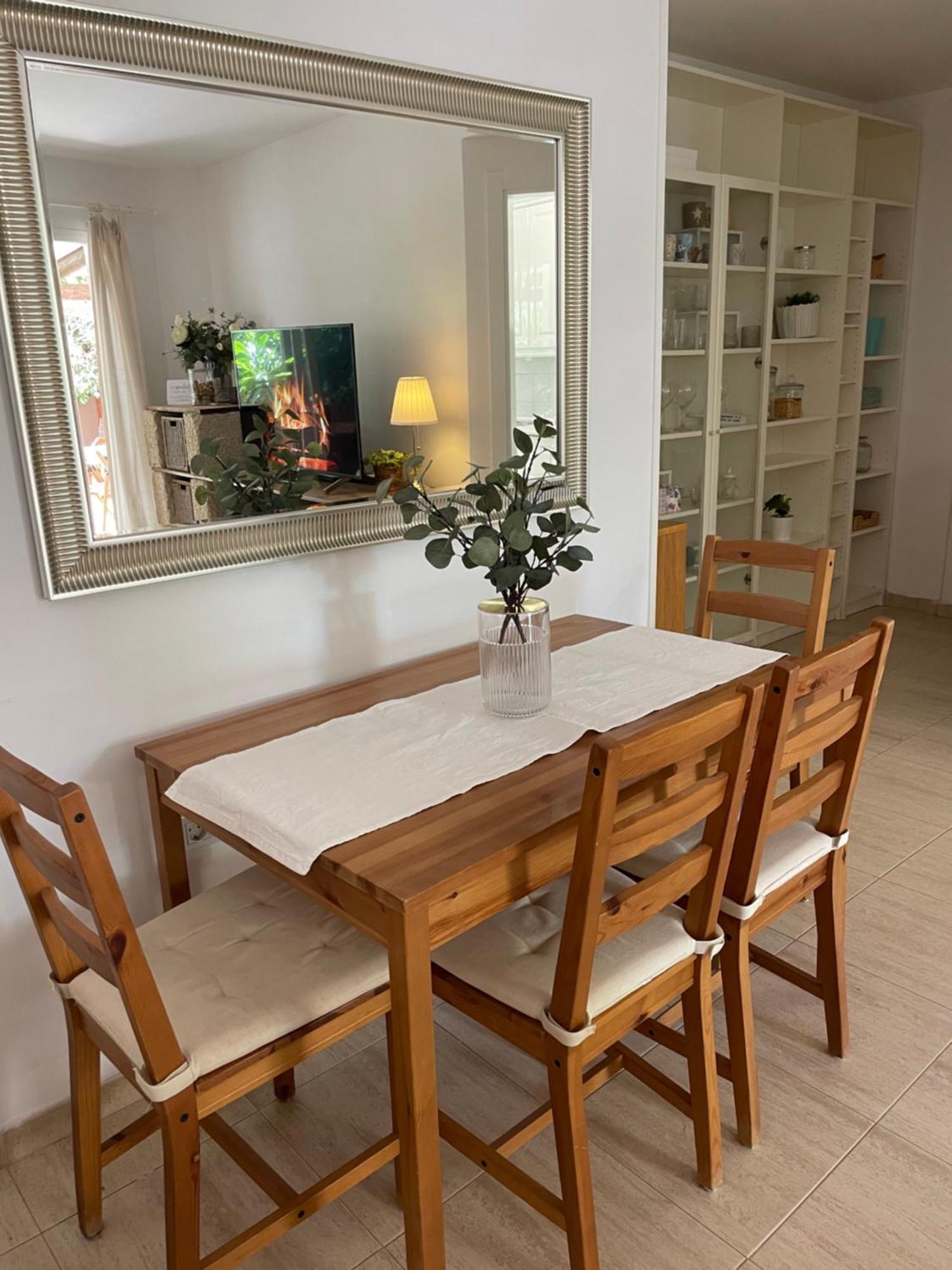 La Casita De Mon -