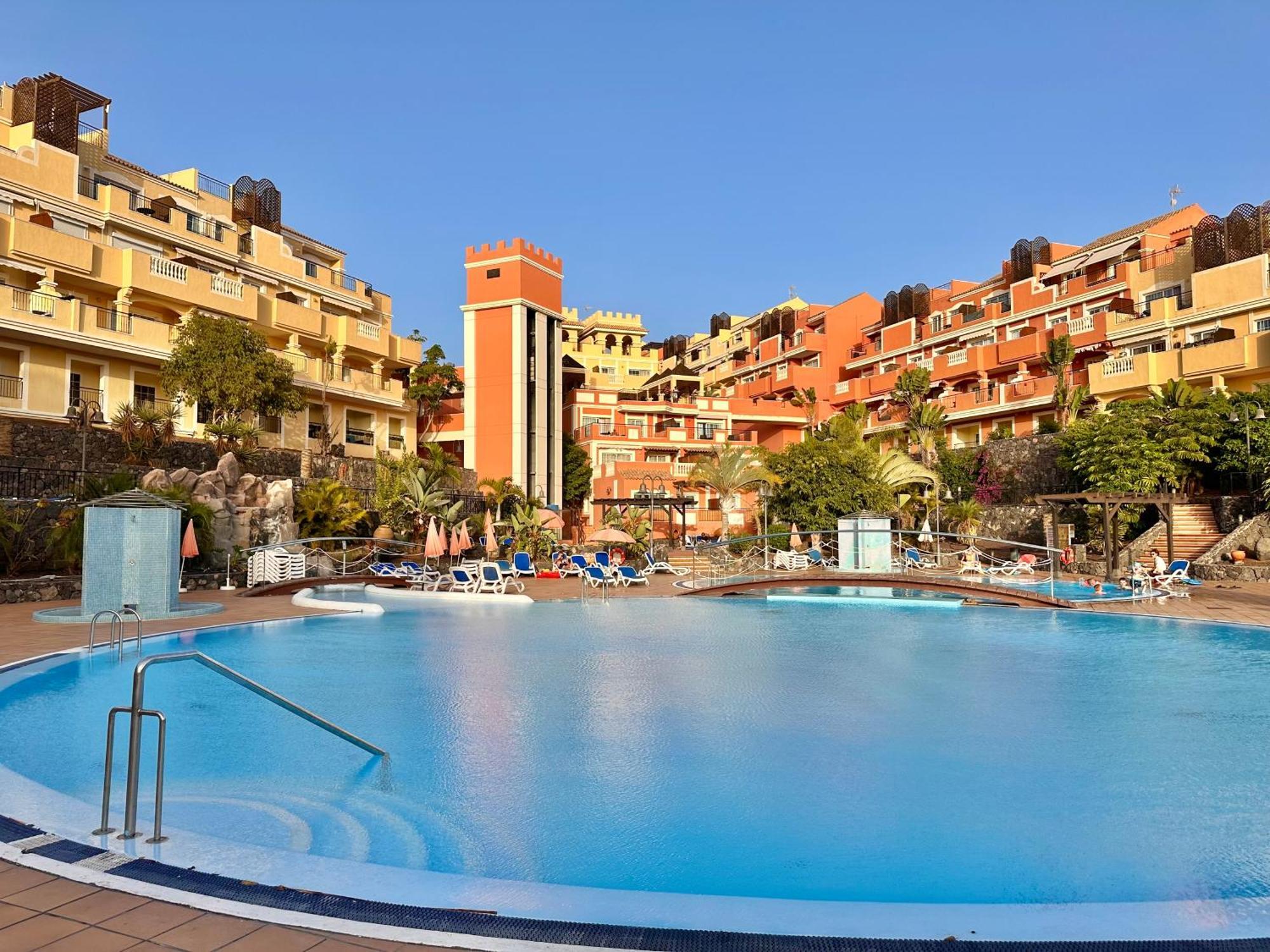 Sunset 2 & Heated Pool Appartement Los Cristianos (Tenerife)