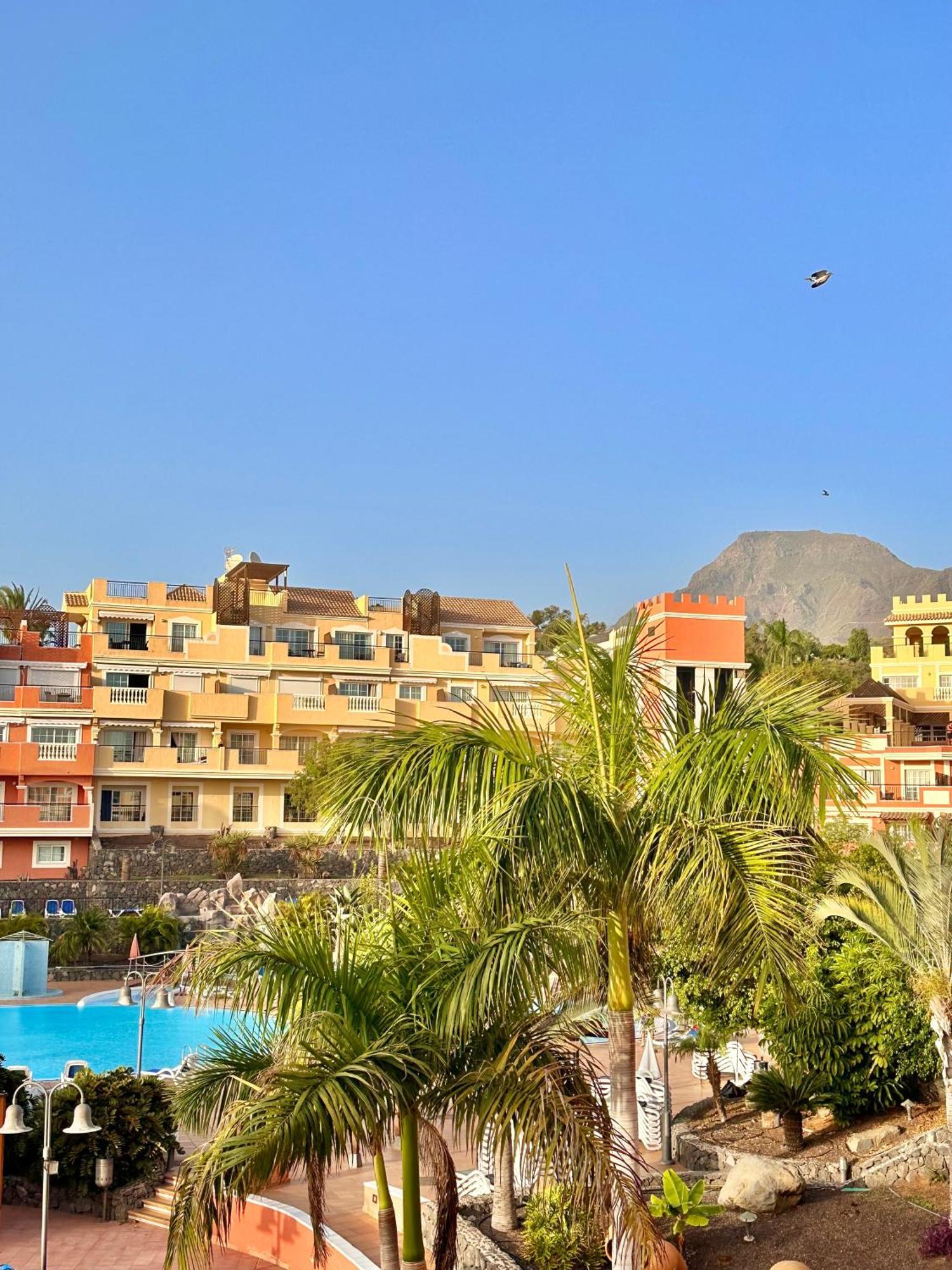 Sunset 2 & Heated Pool Appartement Los Cristianos (Tenerife)