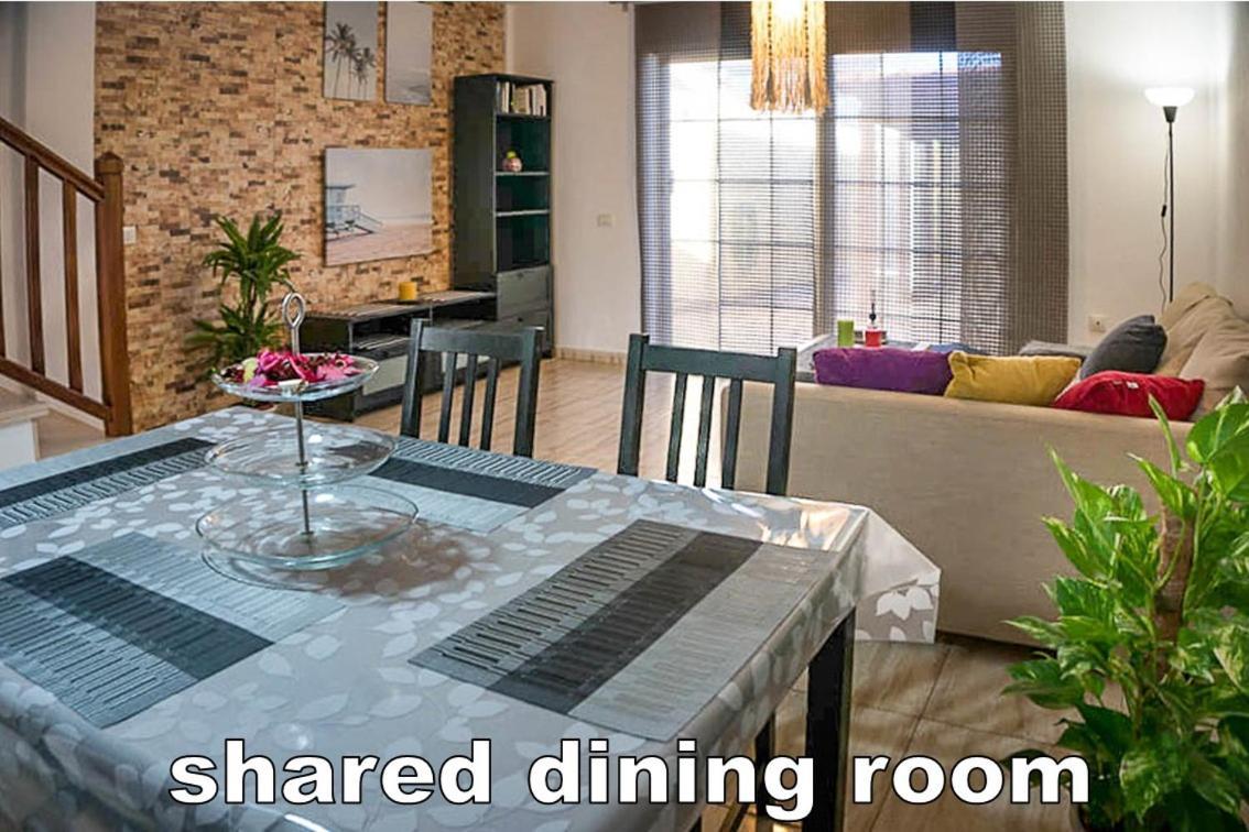 Casa La Sonrisa Shared House Maison d'hôtes