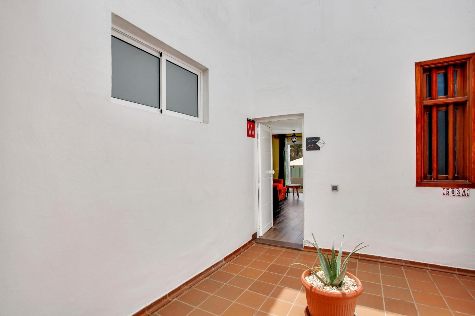 Casa Del Sol, Beautiful Terrace, Fast Wi-fi, Pool Costa Adeje (Tenerife)