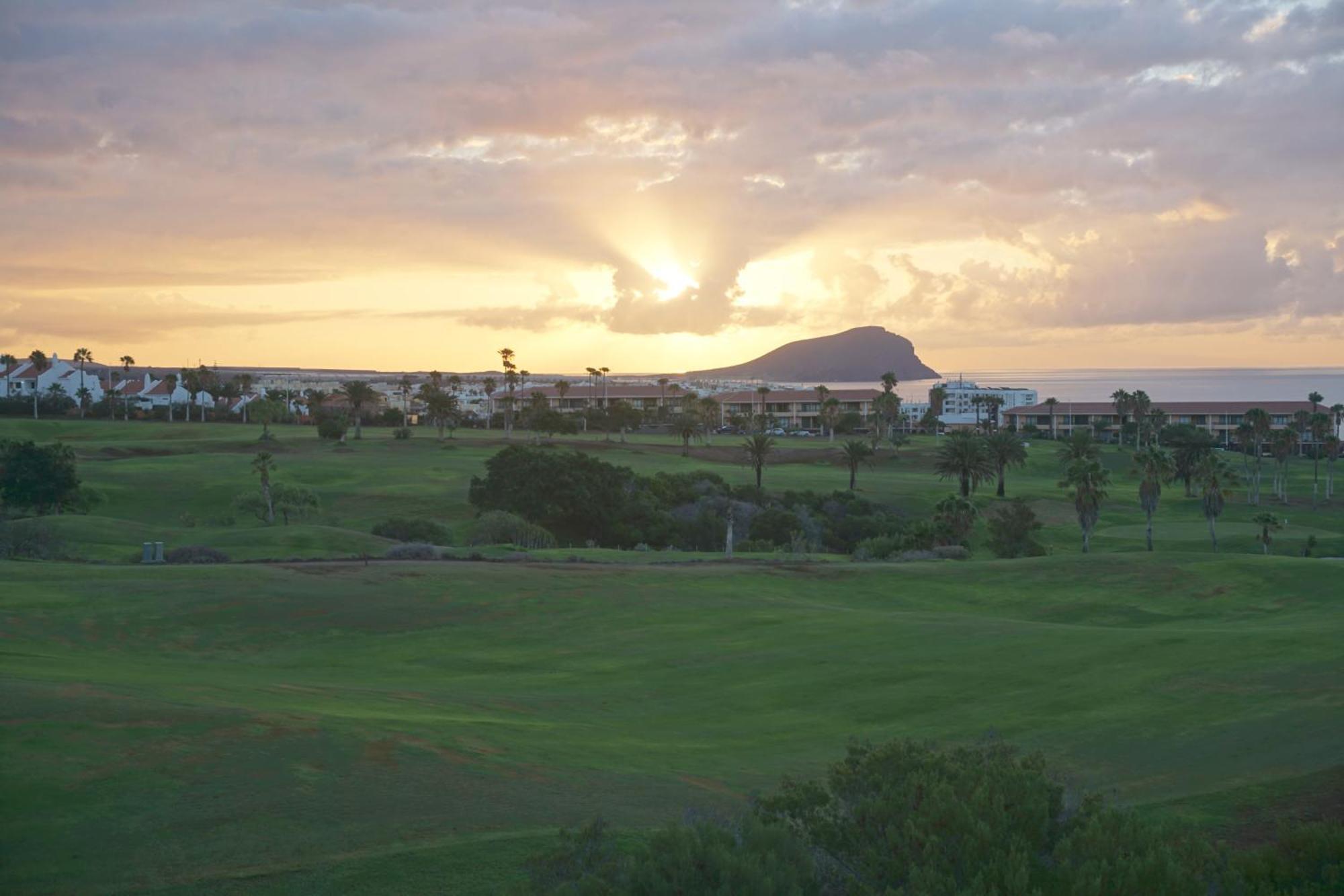 Golf Del Sur - Magnificent Panorama Of The Ocean, El Teide, And Montana Roja Appartement San Miguel de Abona