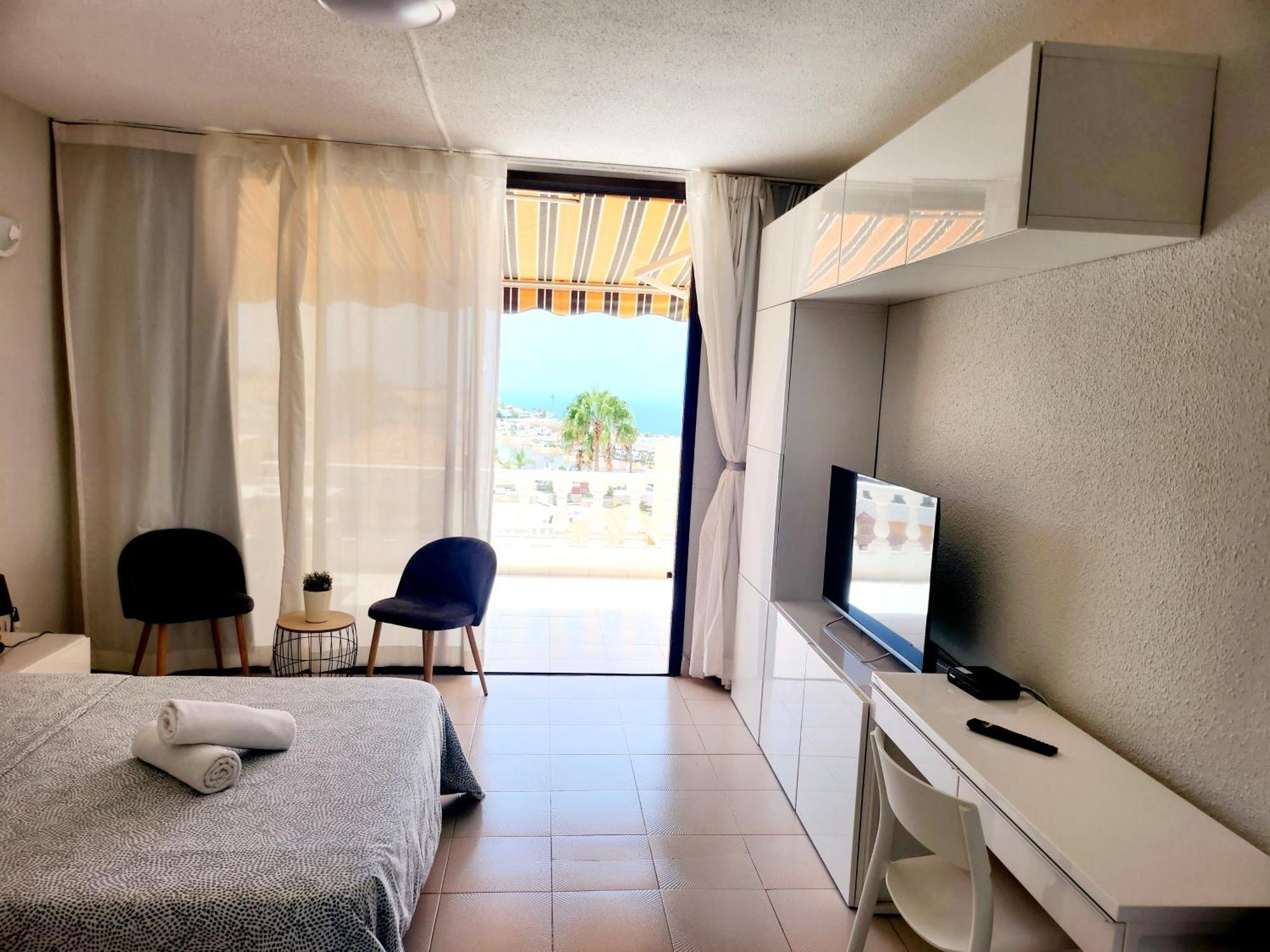 Paradise Court Costa Adeje (Tenerife)