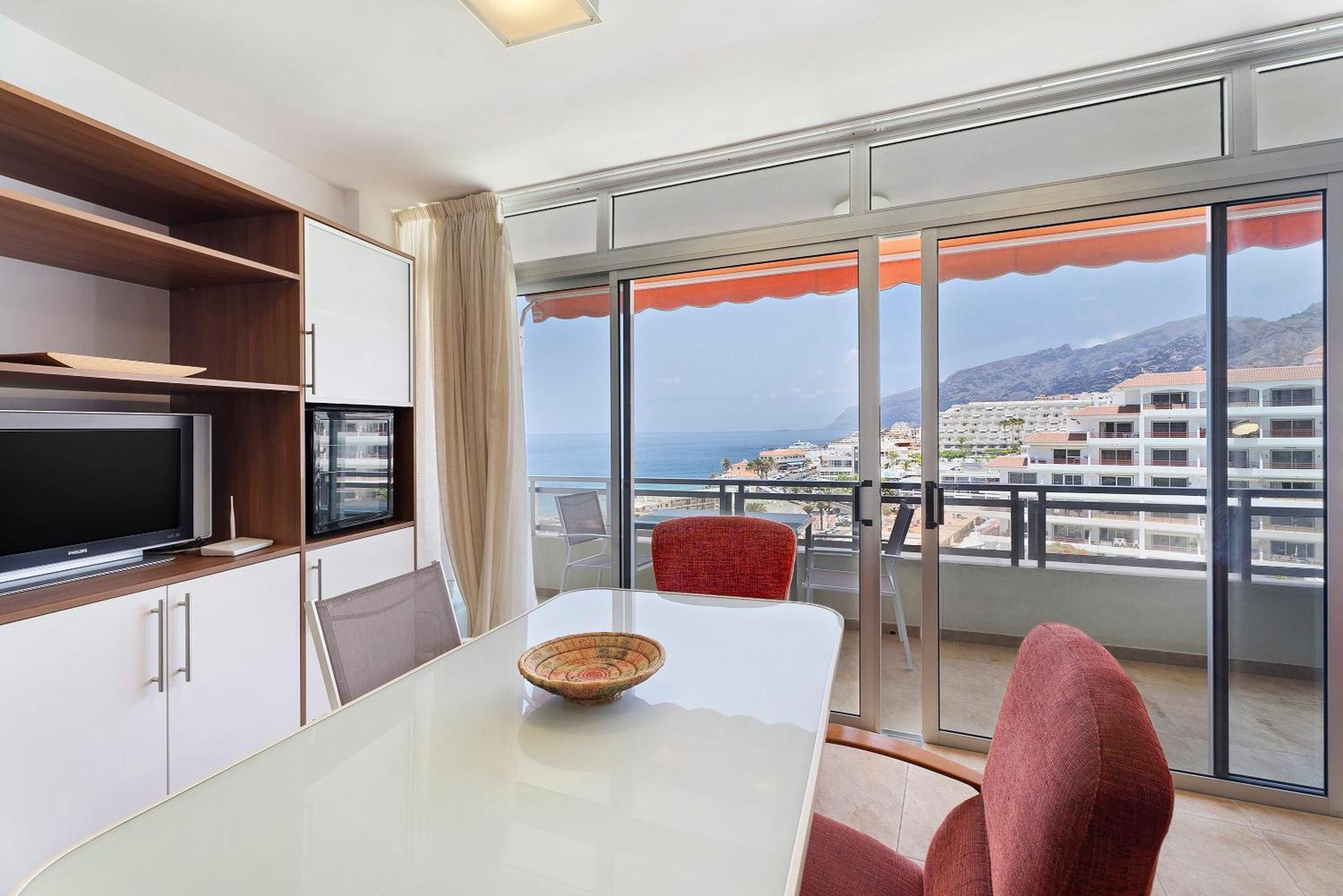 Beautiful Arenas Negras By Paramount Holidays * Puerto de Santiago (Tenerife)