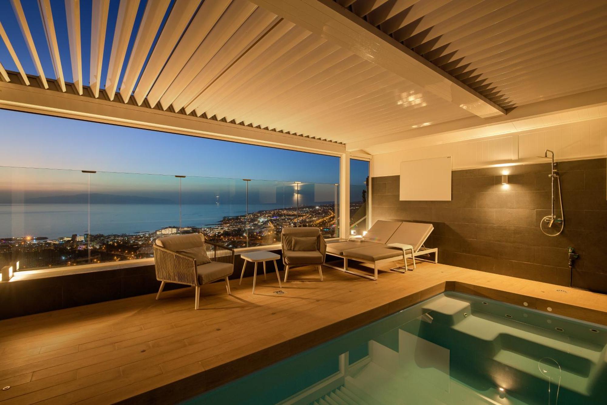 Luxury Private With Heated Pool And Amazing Ocean View *