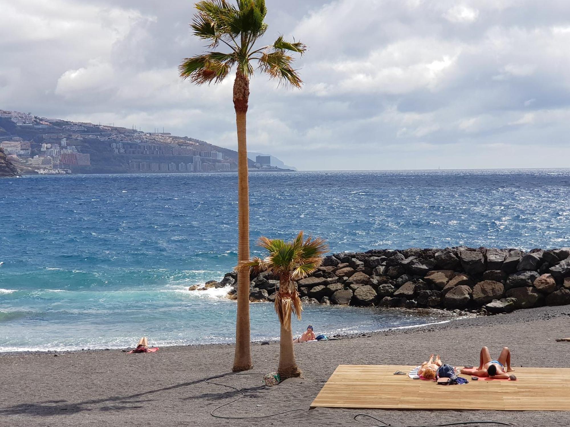 Spacious With Mountain View In 130m² + Pool Apartamento Candelaria