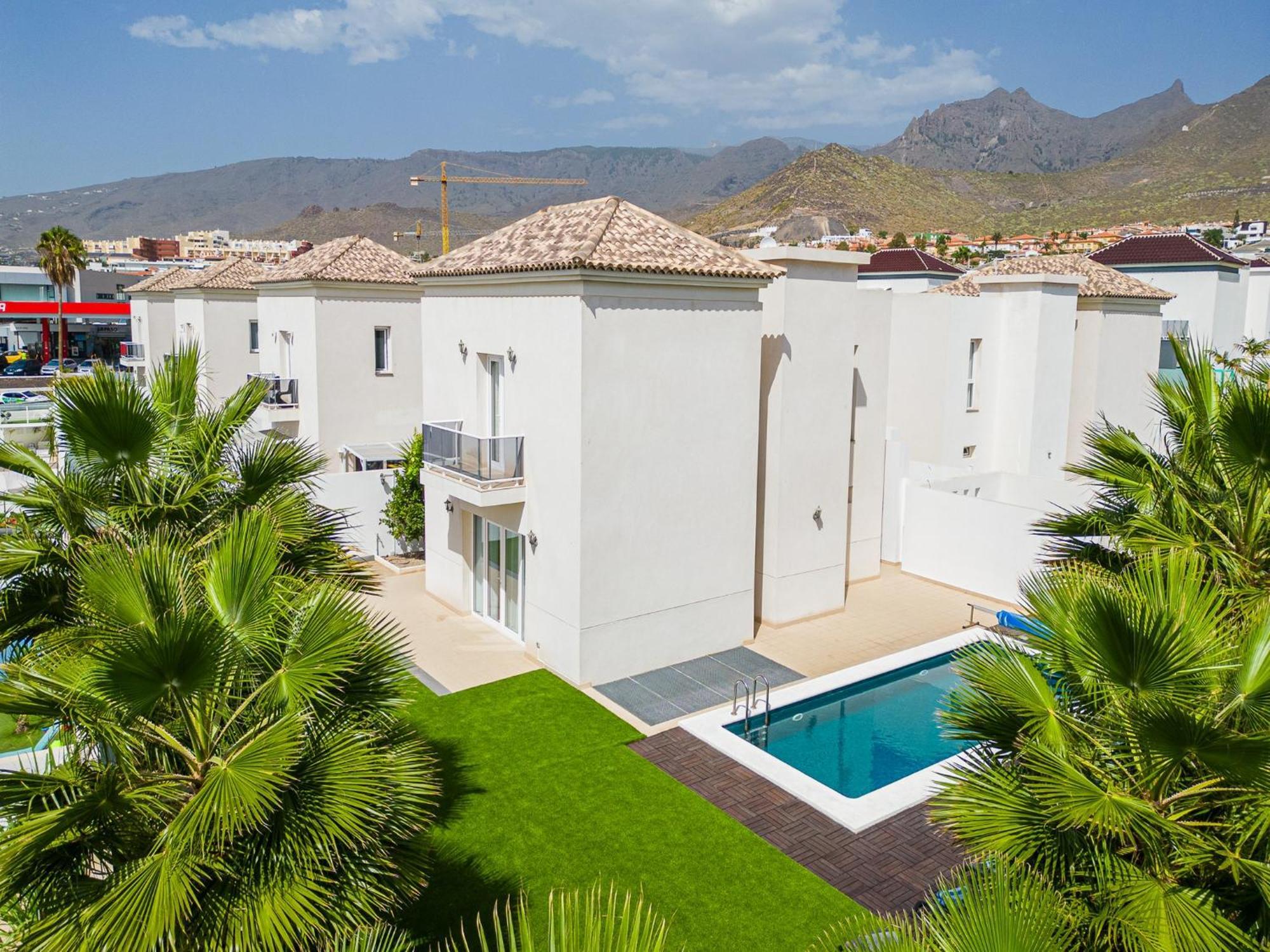 Villa De Lujo Con Piscina Privada En