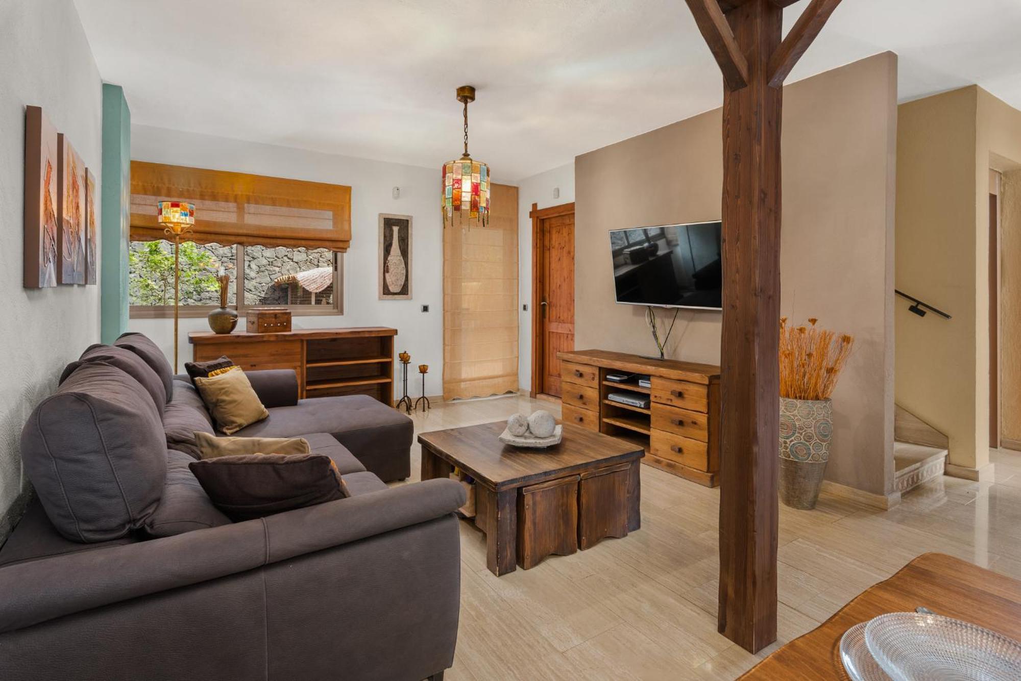 Karat Kanaria Villa *