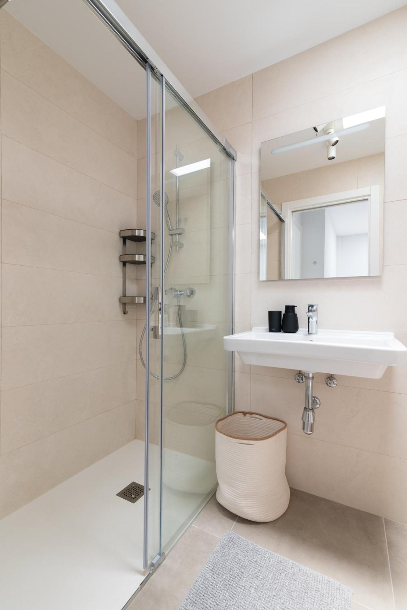 White Medano Apartment. New With Fast Wifi Holiday home El Medano (Tenerife)