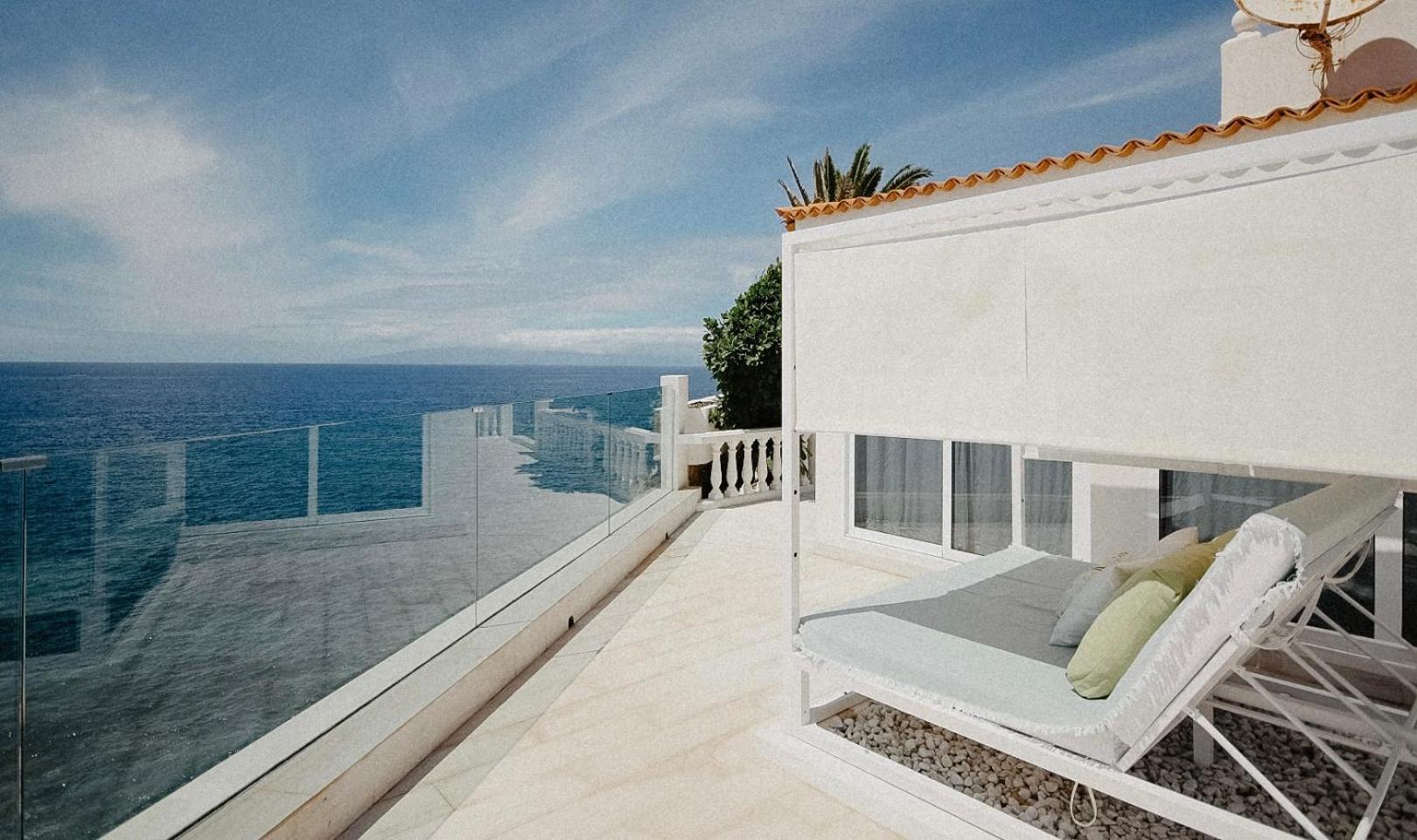 Villa Blanca Callao Salvaje