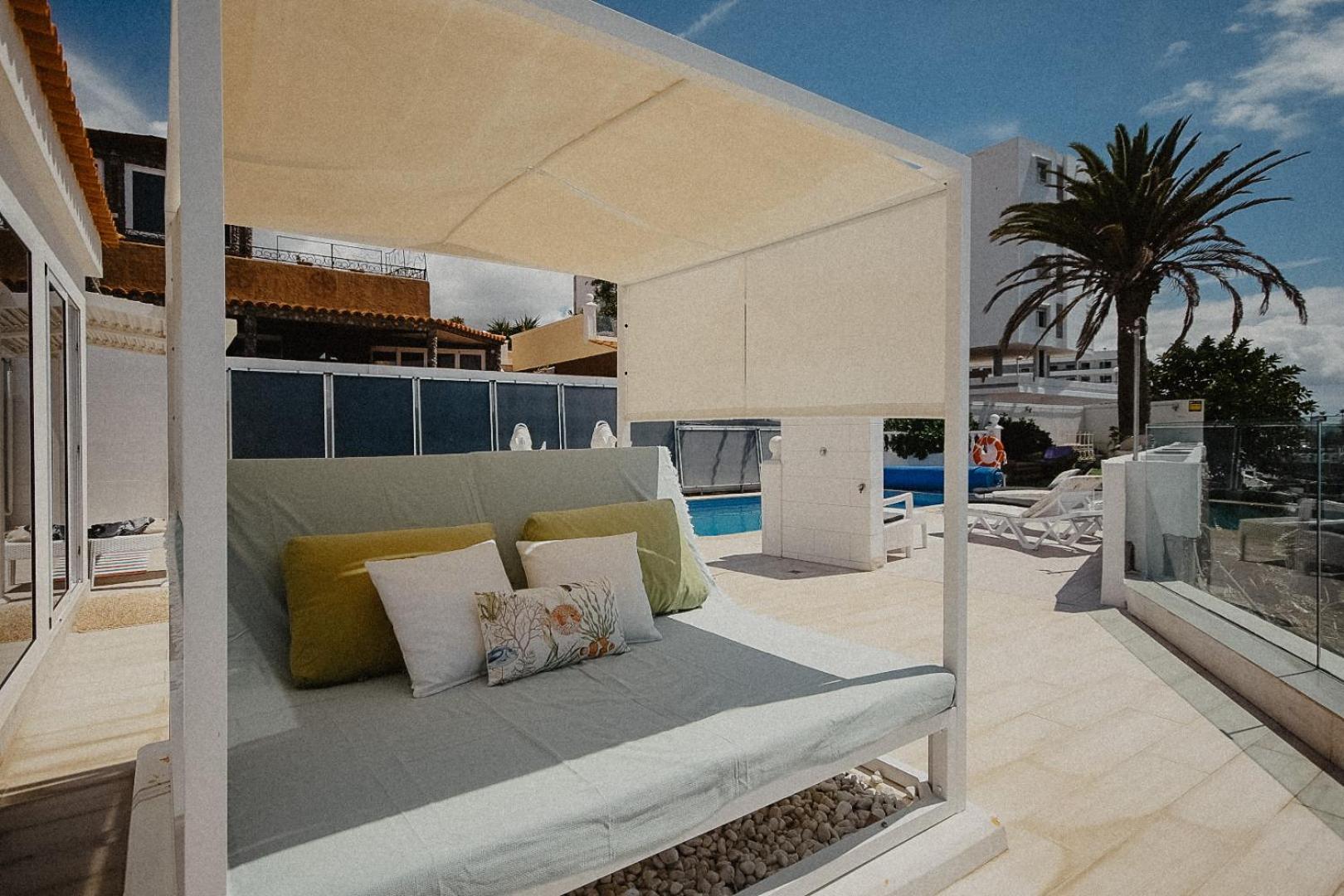 Villa Blanca Callao Salvaje