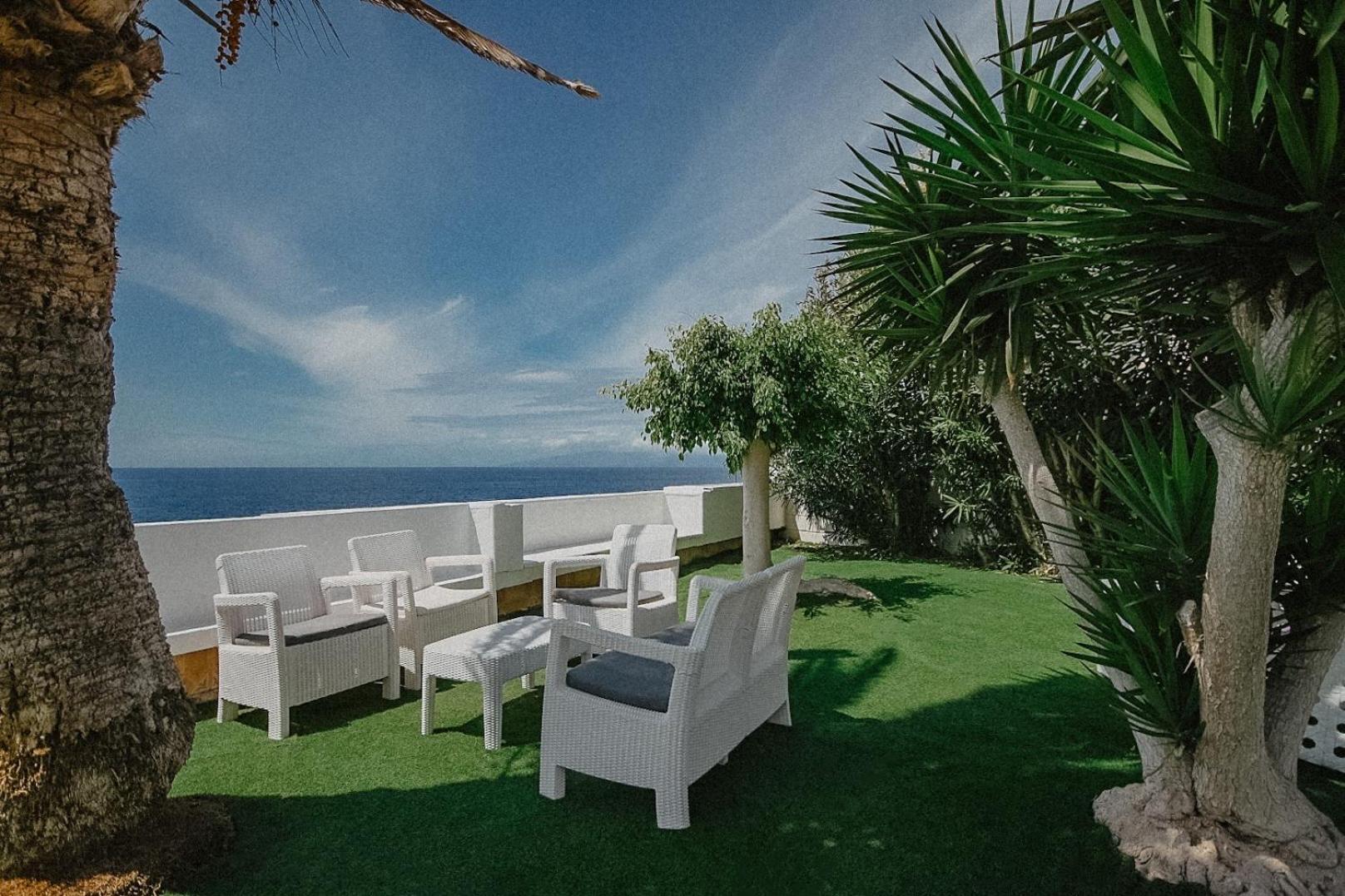 Villa Blanca Callao Salvaje