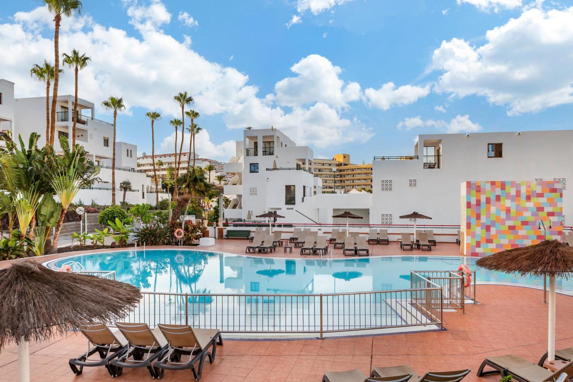 Sunset Bay Club Aparthotel 3*
