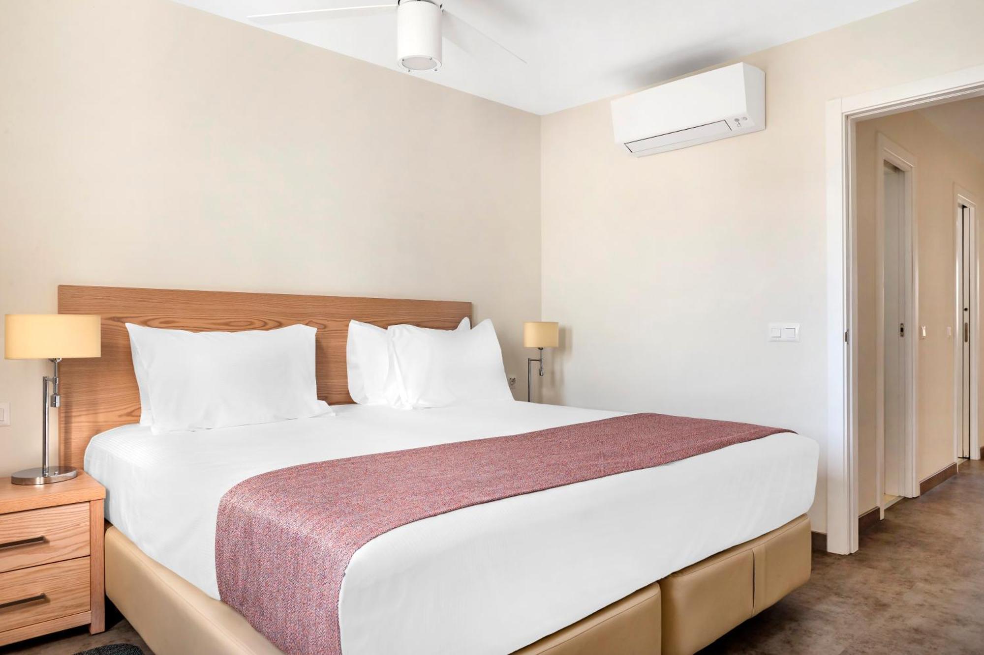 Sunset Bay Club Aparthotel 3*
