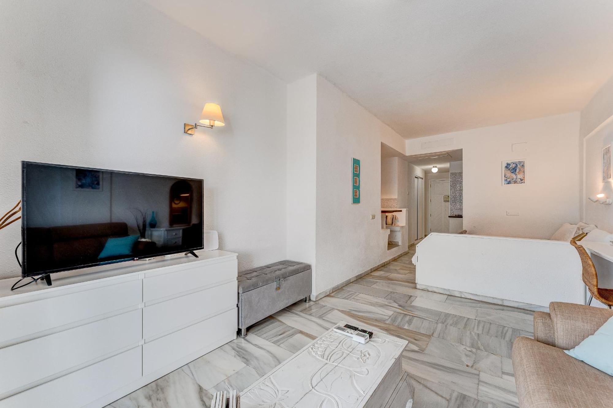 Graceful Brand New In Altamira Appartement *