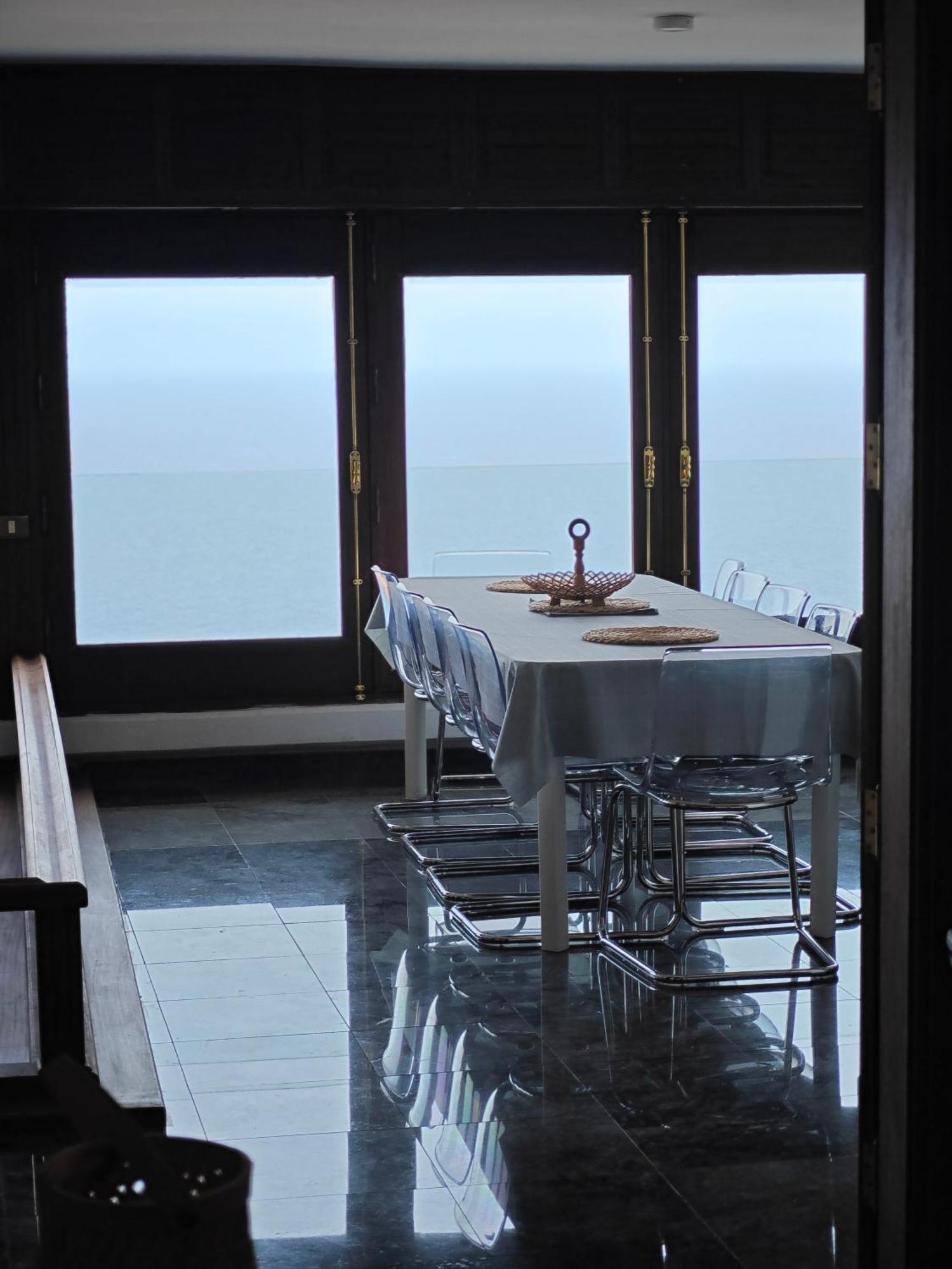 Villa Gonzalez Sea Views * Radazul