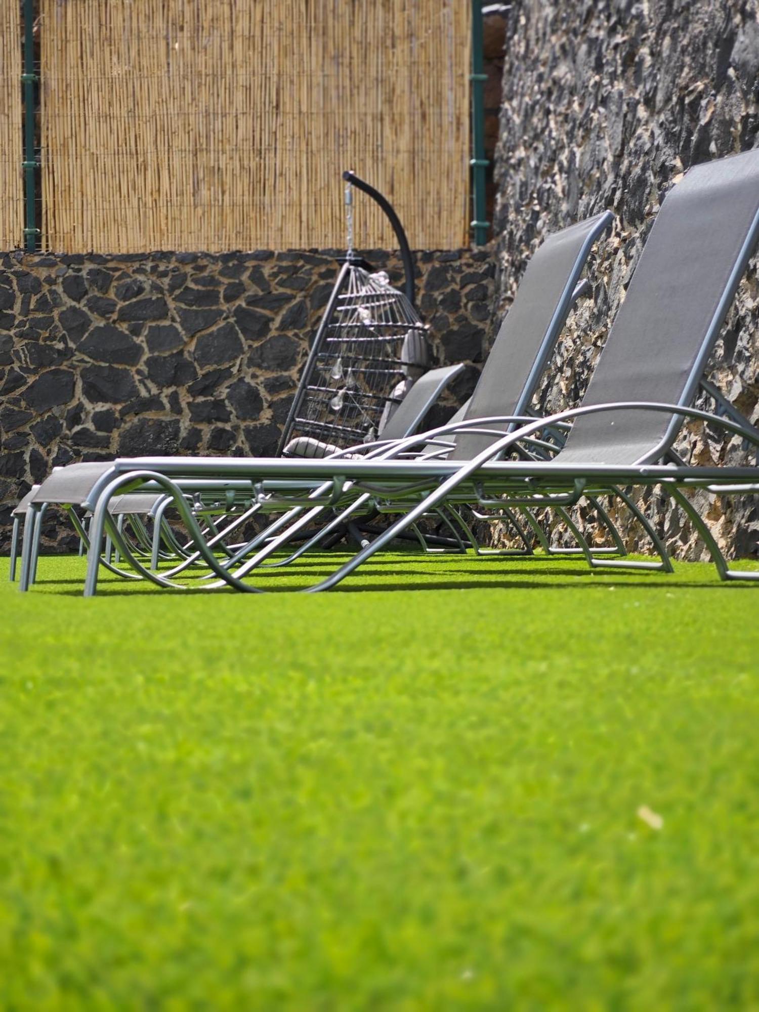 Villa Gonzalez Sea Views Bed & Breakfast Radazul