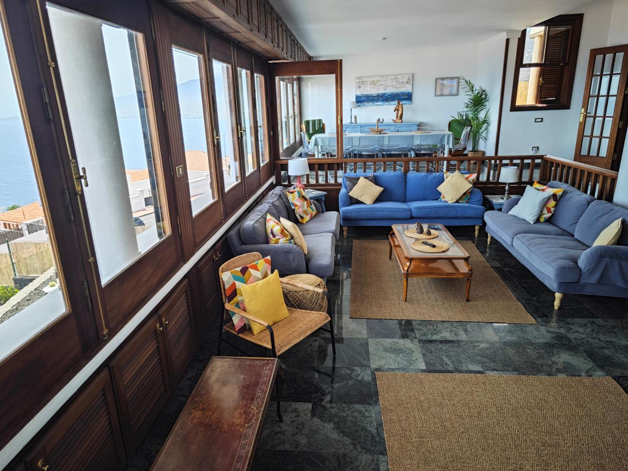 Villa Gonzalez Sea Views Bed & Breakfast