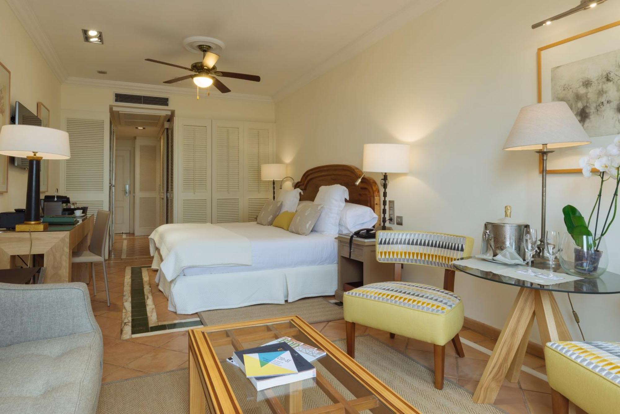 Hotel Bahia Del Duque 5*