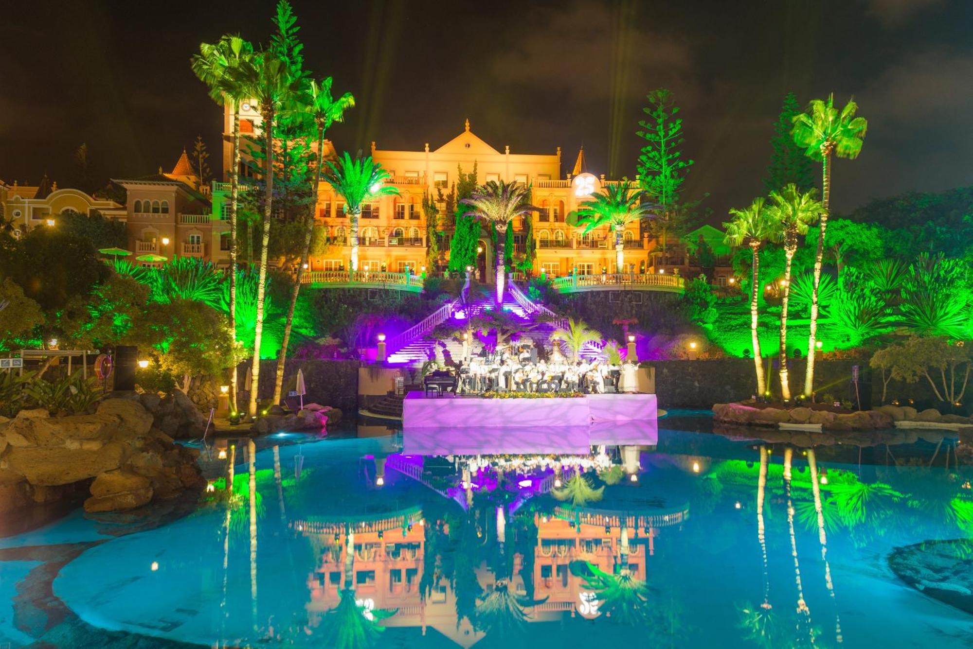 Hotel Bahia Del Duque 5*
