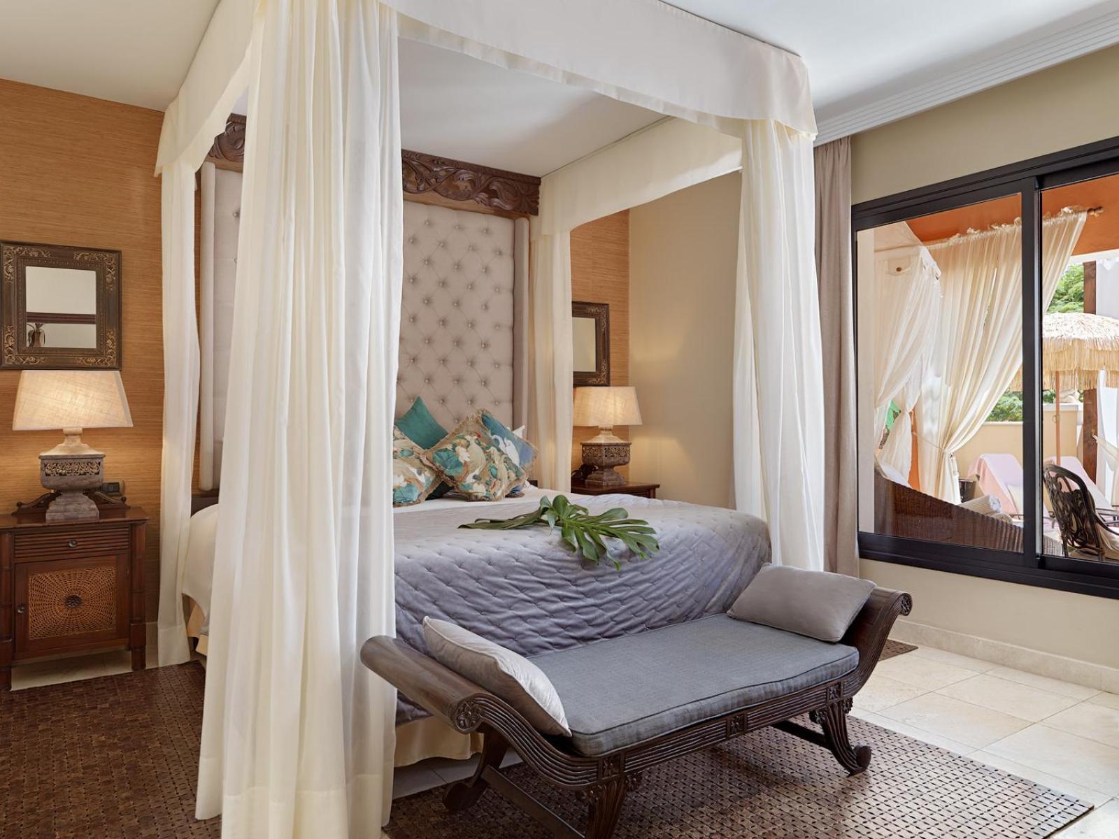 Royal Garden Villas, Luxury Hotel 5*
