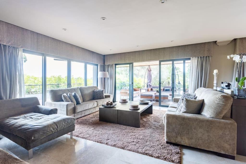 Casa De Lujo Junto Al Club Golf