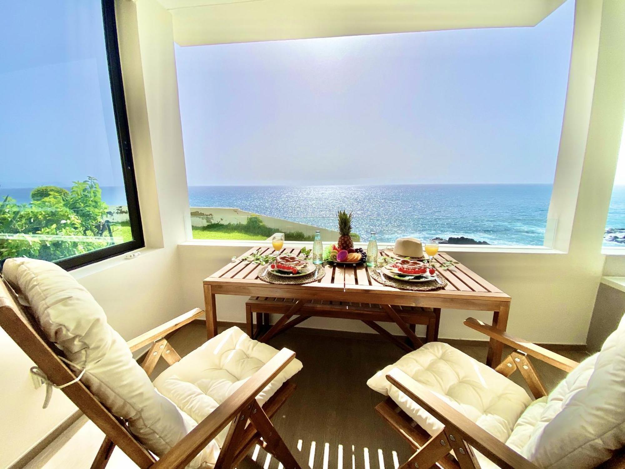 Beautiful Sea View Apartment *