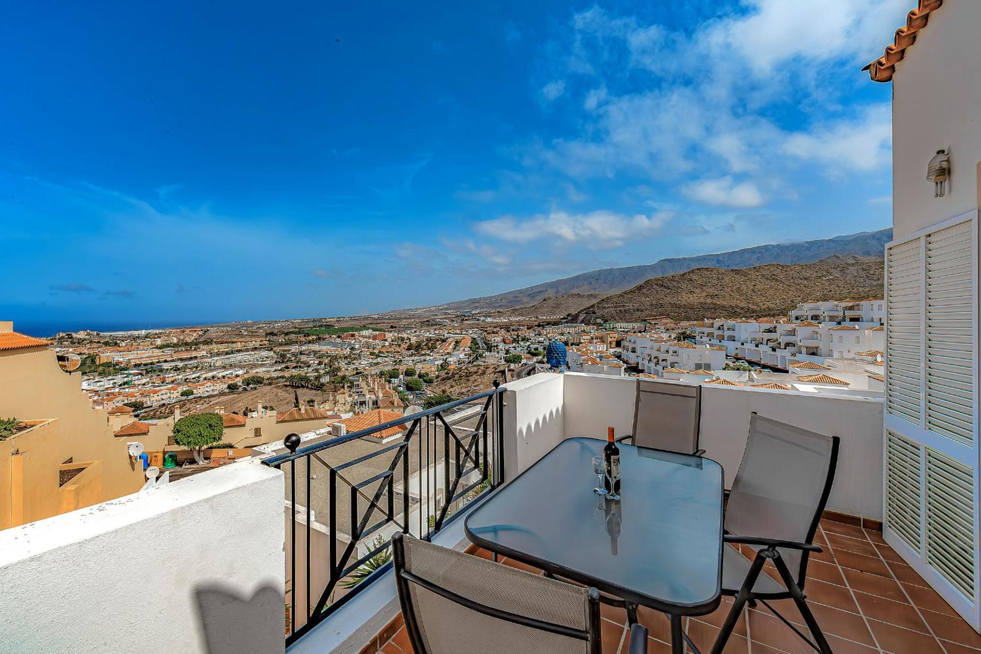 Apartamento Spacious 2 Bedroom Tenerife South