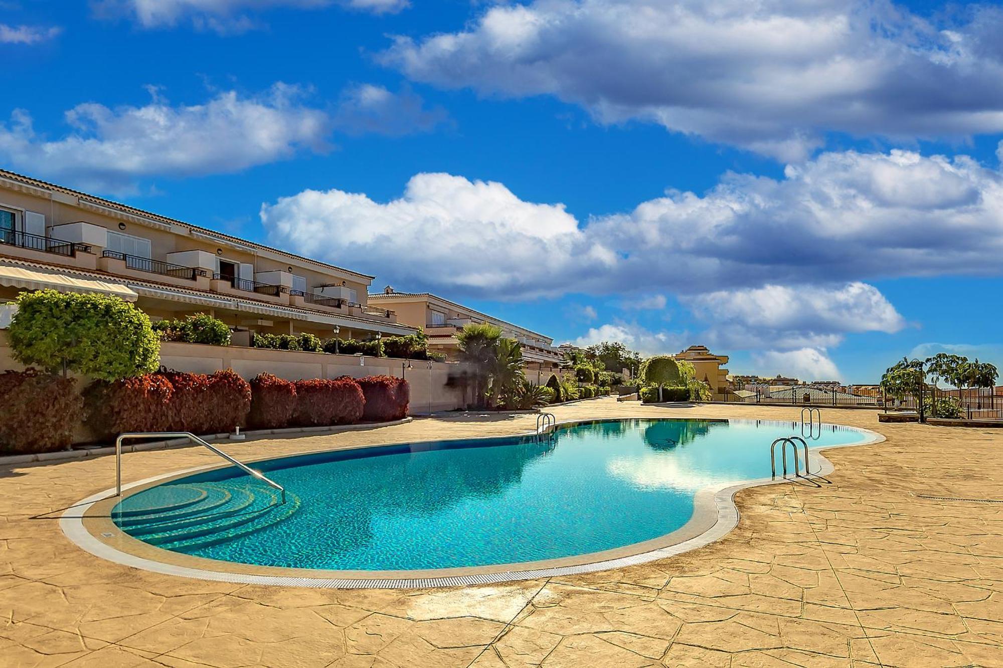 Spacious Ocean View Family Townhouse
