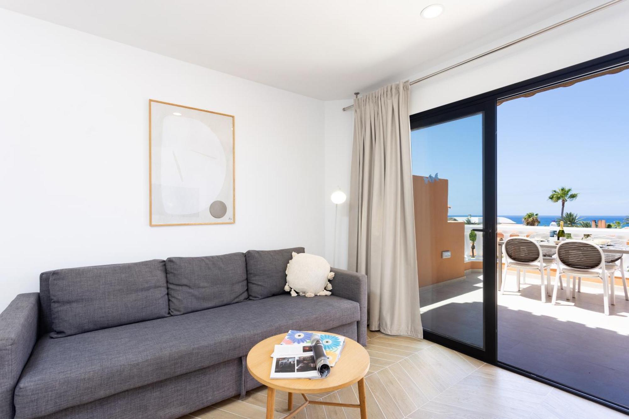 Playa Vistas 2 With Breathtaking Sea View, Only 100 M To The Sea, Heated Pool, Aircondition For A Fee, Wifi *