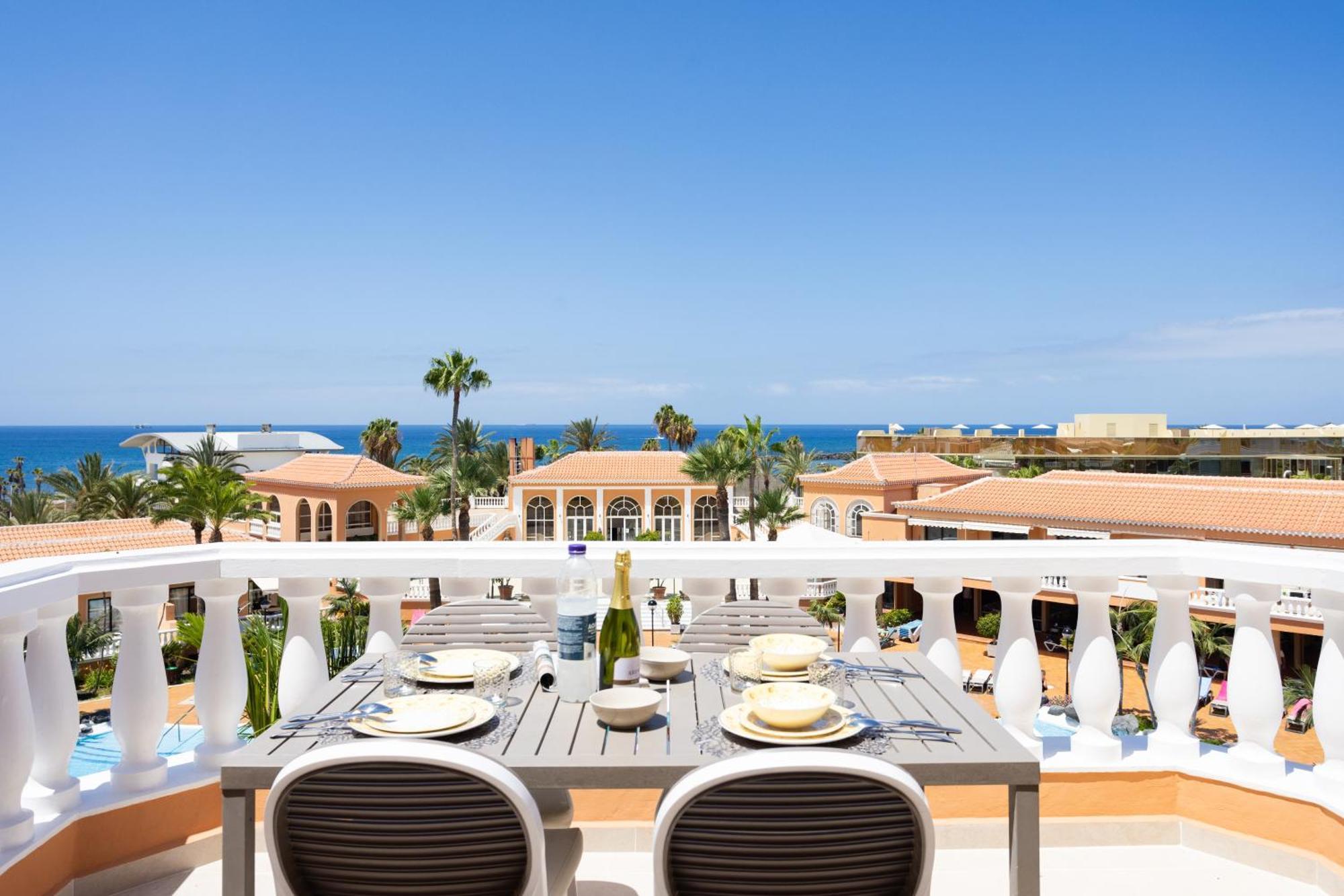 Playa Vistas 2 With Breathtaking Sea View, Only 100 M To The Sea, Heated Pool, Aircondition For A Fee, Wifi Appartement