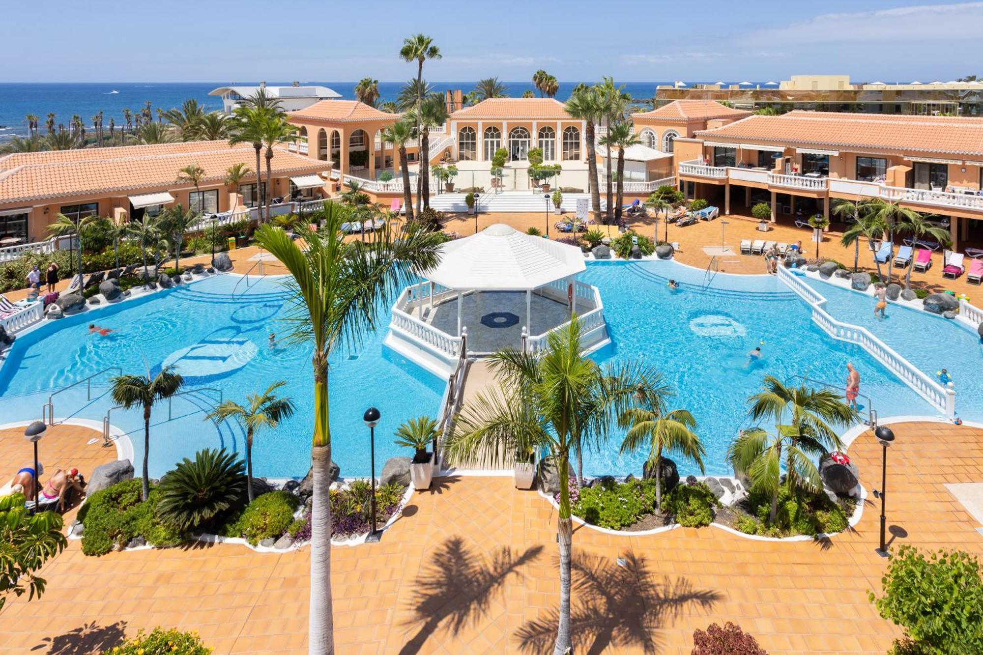 Playa Vistas 2 With Breathtaking Sea View, Only 100 M To The Sea, Heated Pool, Aircondition For A Fee, Wifi