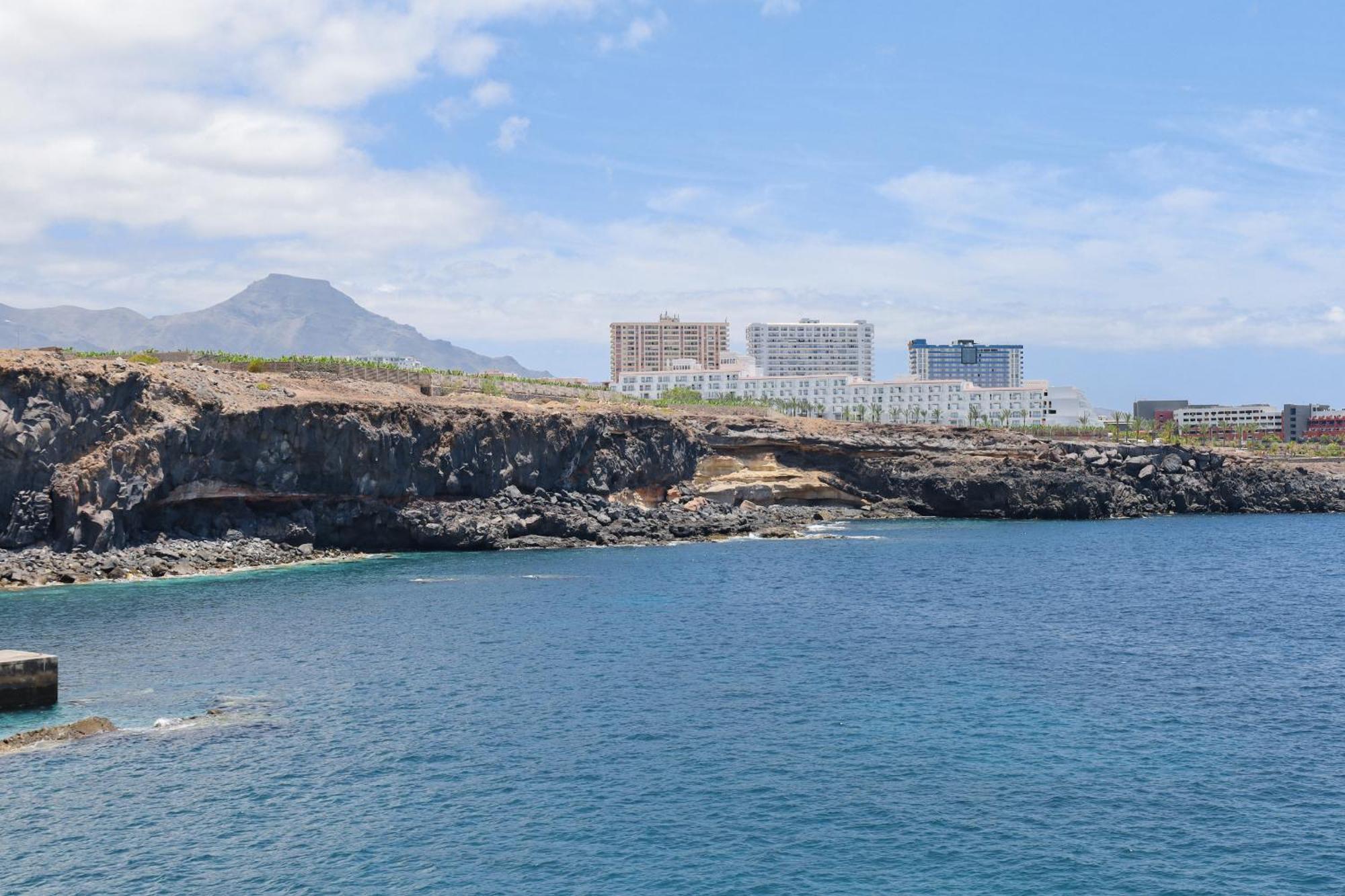 Island Sun Apartment *