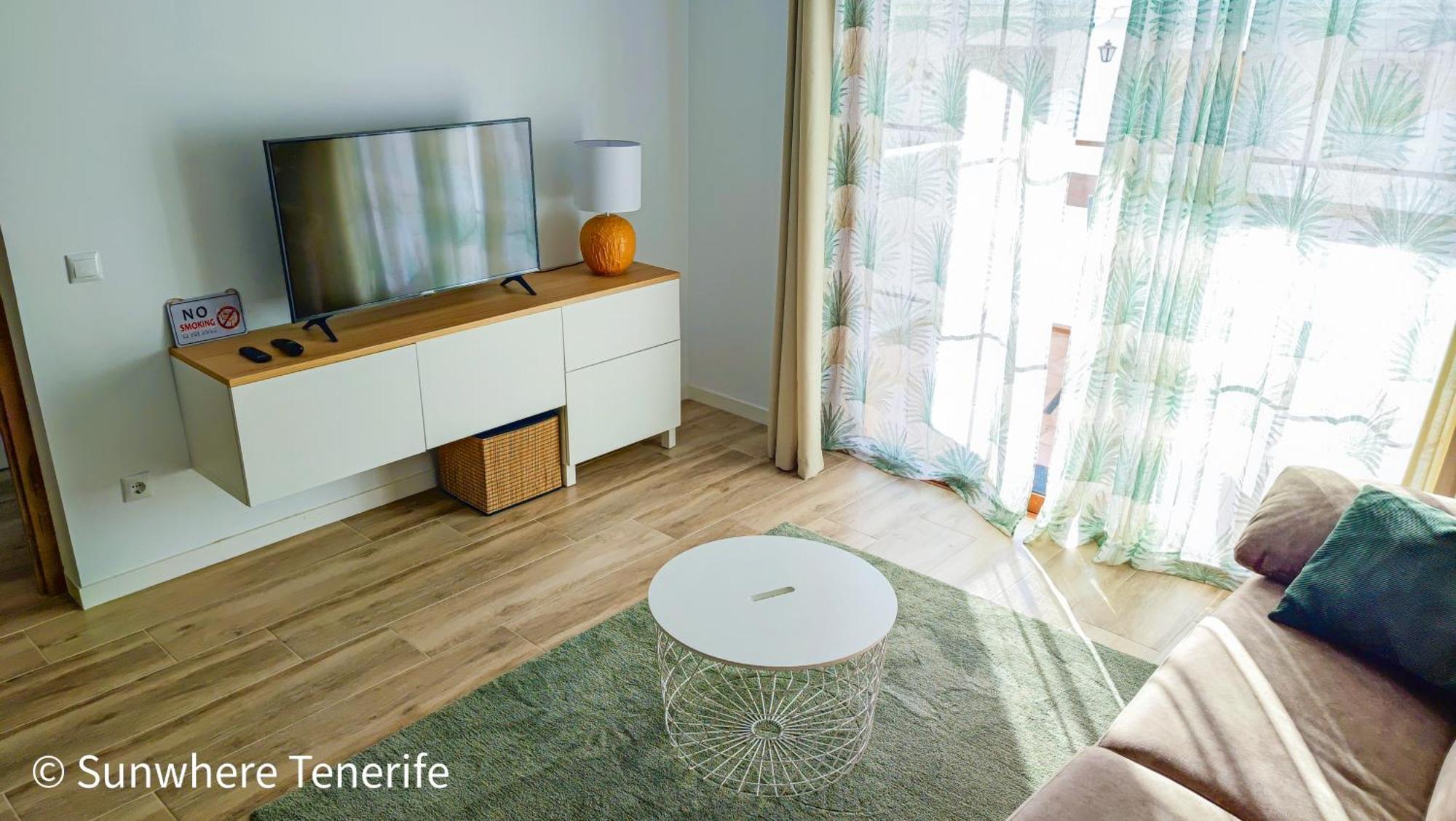 Cozy With Wonderful View - Cristianos Apartment *