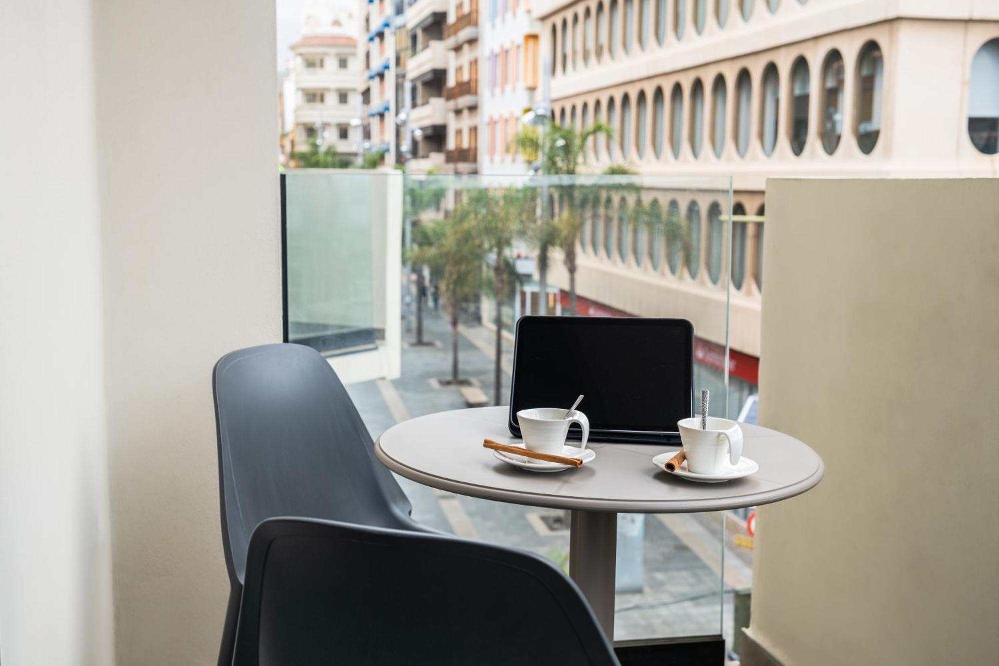 Adonis Capital Hotel