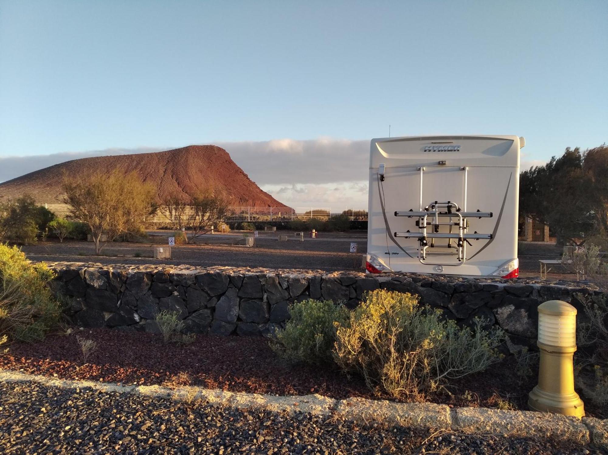 Camping Montaña Roja * El Médano