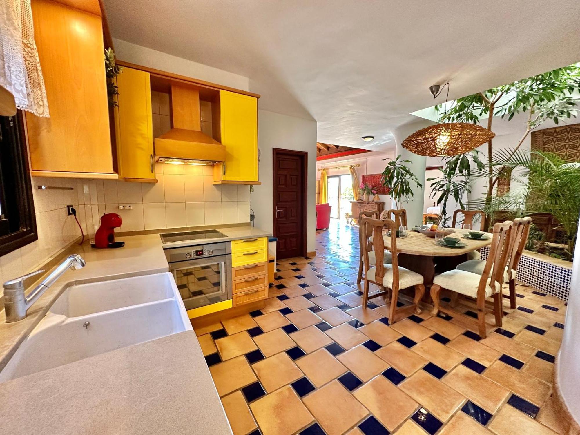 Tropical Garden Villa *