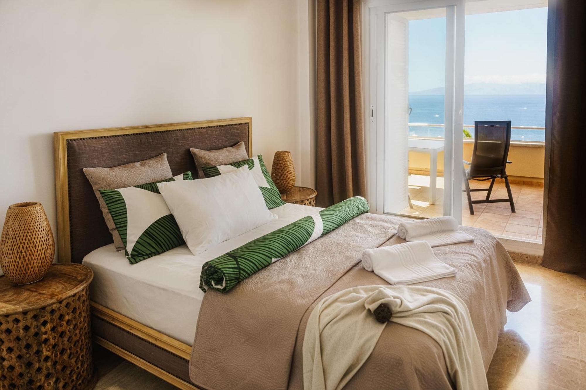 Luna - Ac, 2 Pools, Panoramic Ocean, Private Garage, Fibre Net *