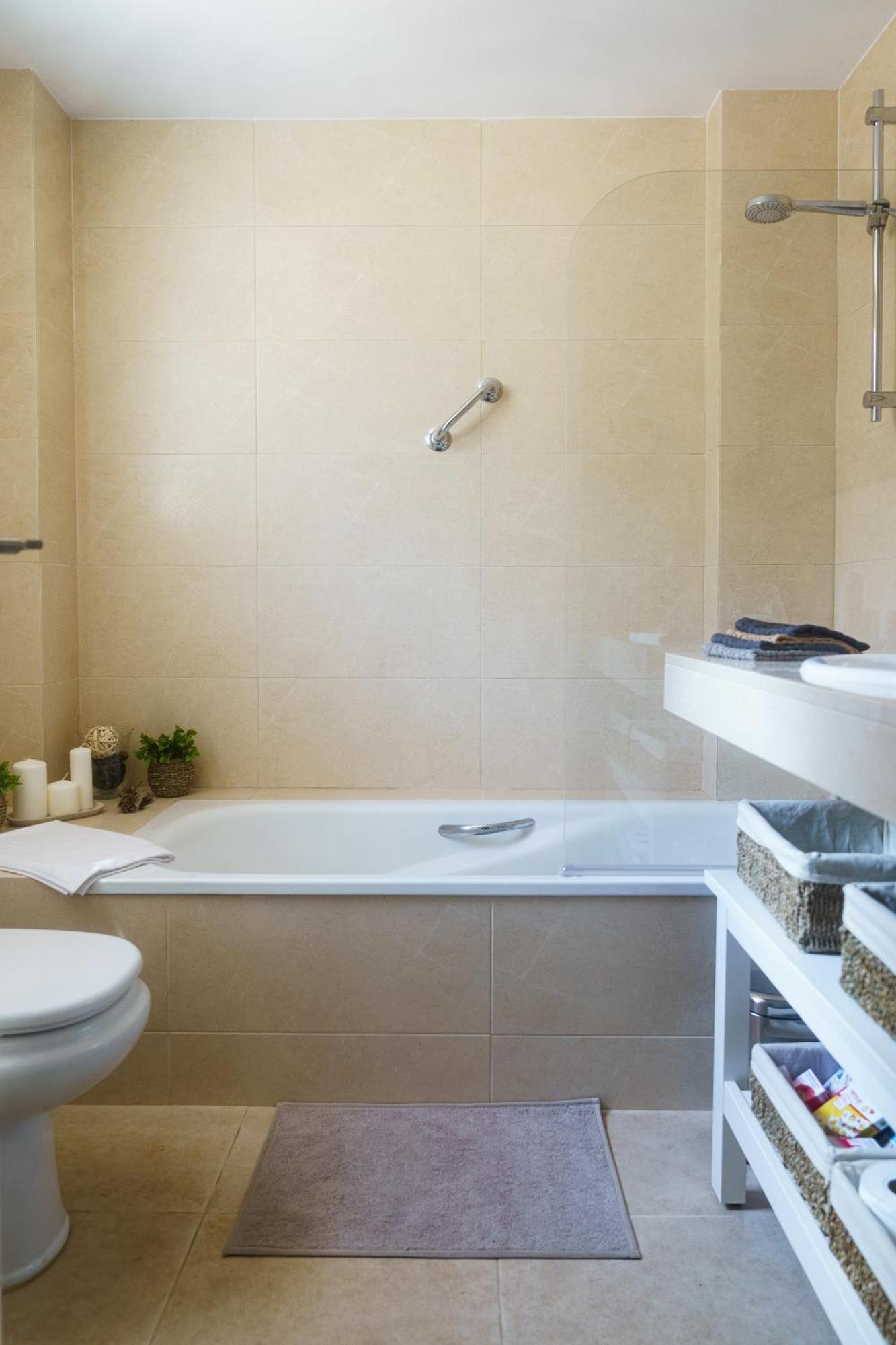 Apartment Luna - Ac, 2 Pools, Panoramic Ocean, Private Garage, Fibre Net
