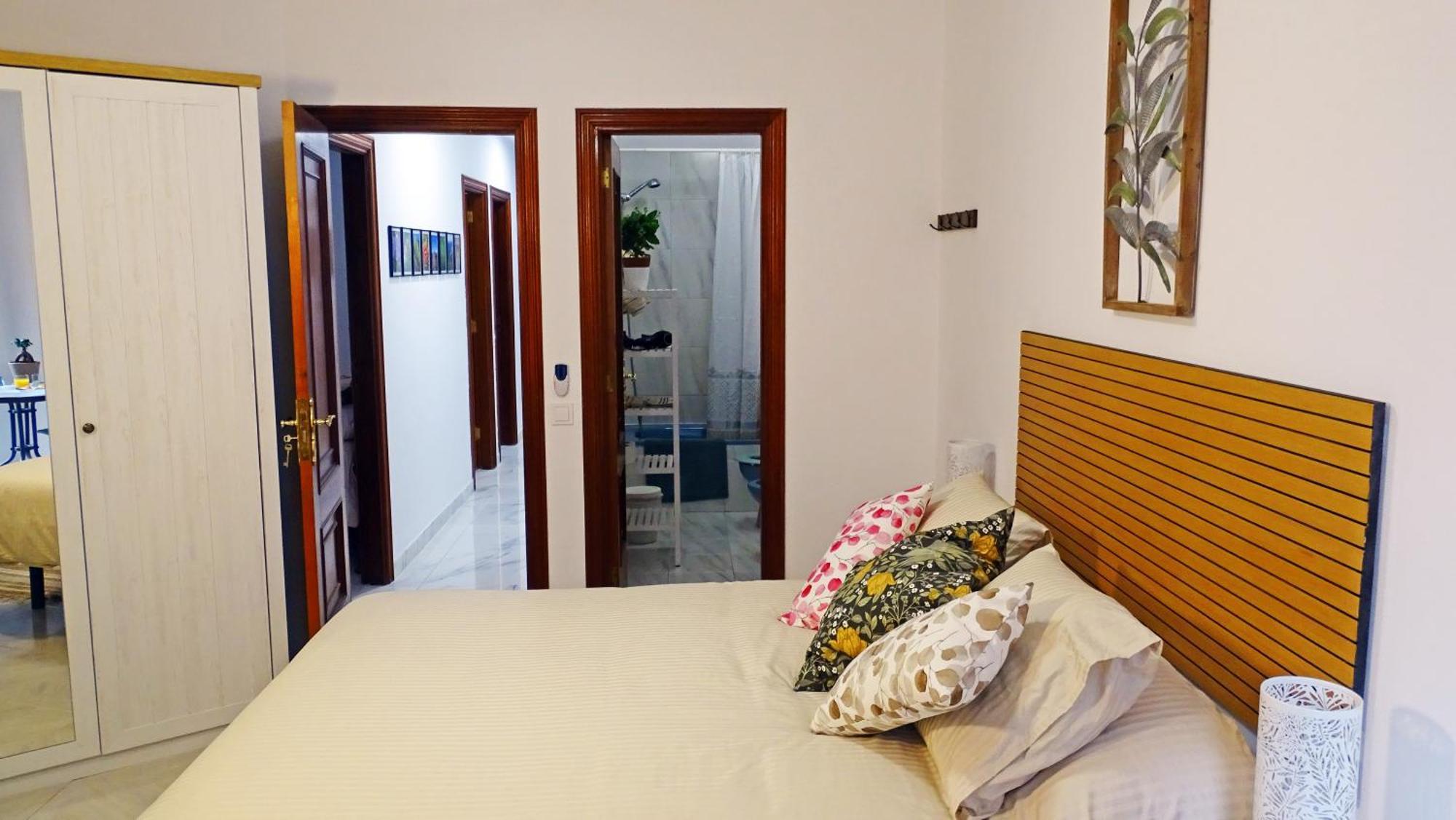 Appartement Cruz De Tenerife, Piso Centrico, Amplio Y Con Garaje